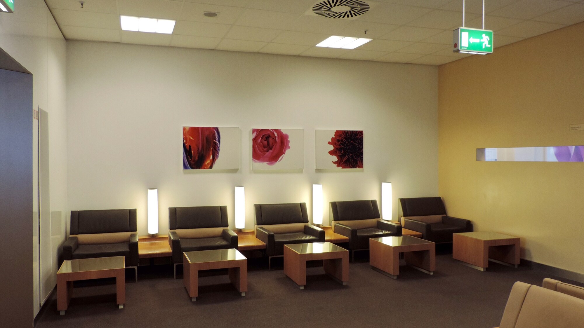 #3 of 5 images of Air France Lounge/KLM Lounge