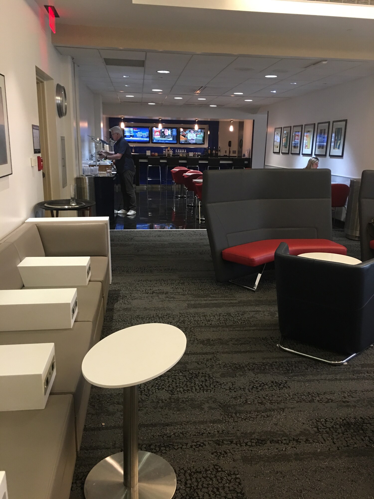 #1 of 1 images of Delta Air Lines Delta Sky Club