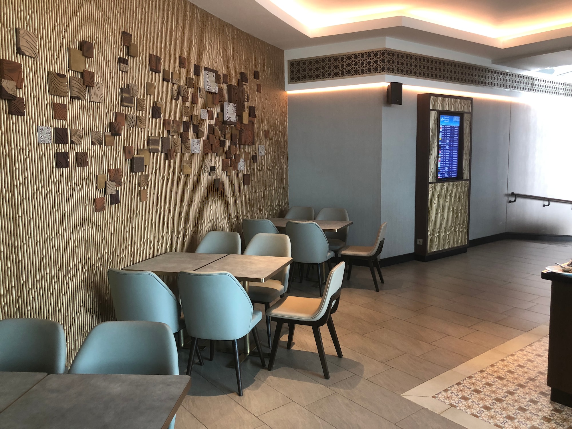 #3 of 5 images of Saphire Lounge / Plaza Premium Lounge