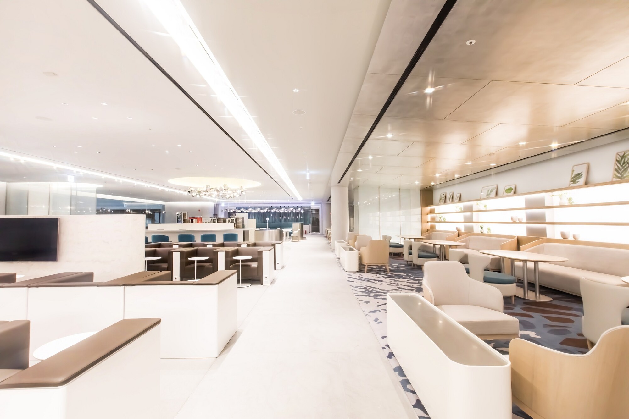 #4 of 5 images of MATINA Lounge