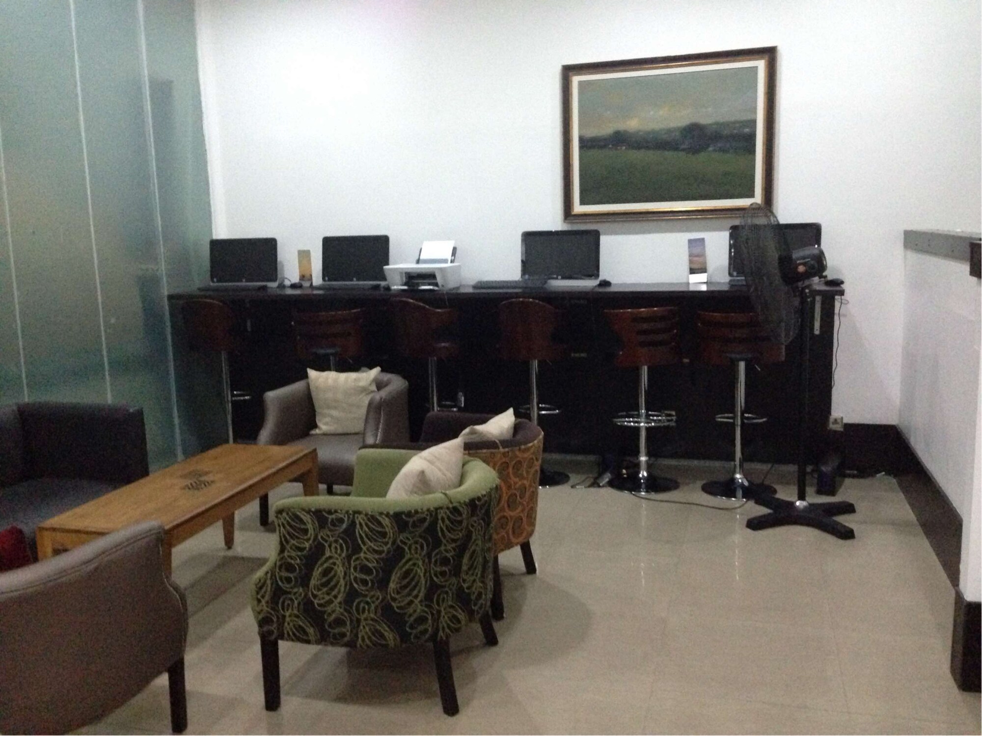 #3 of 5 images of SDS Lounge
