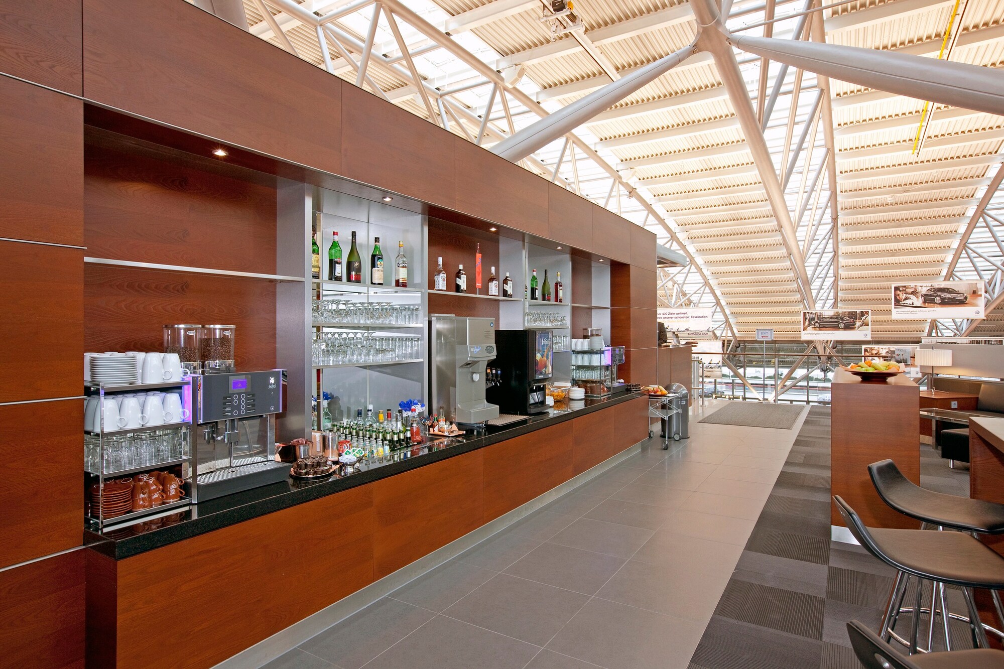 #3 of 5 images of Airport Lounge