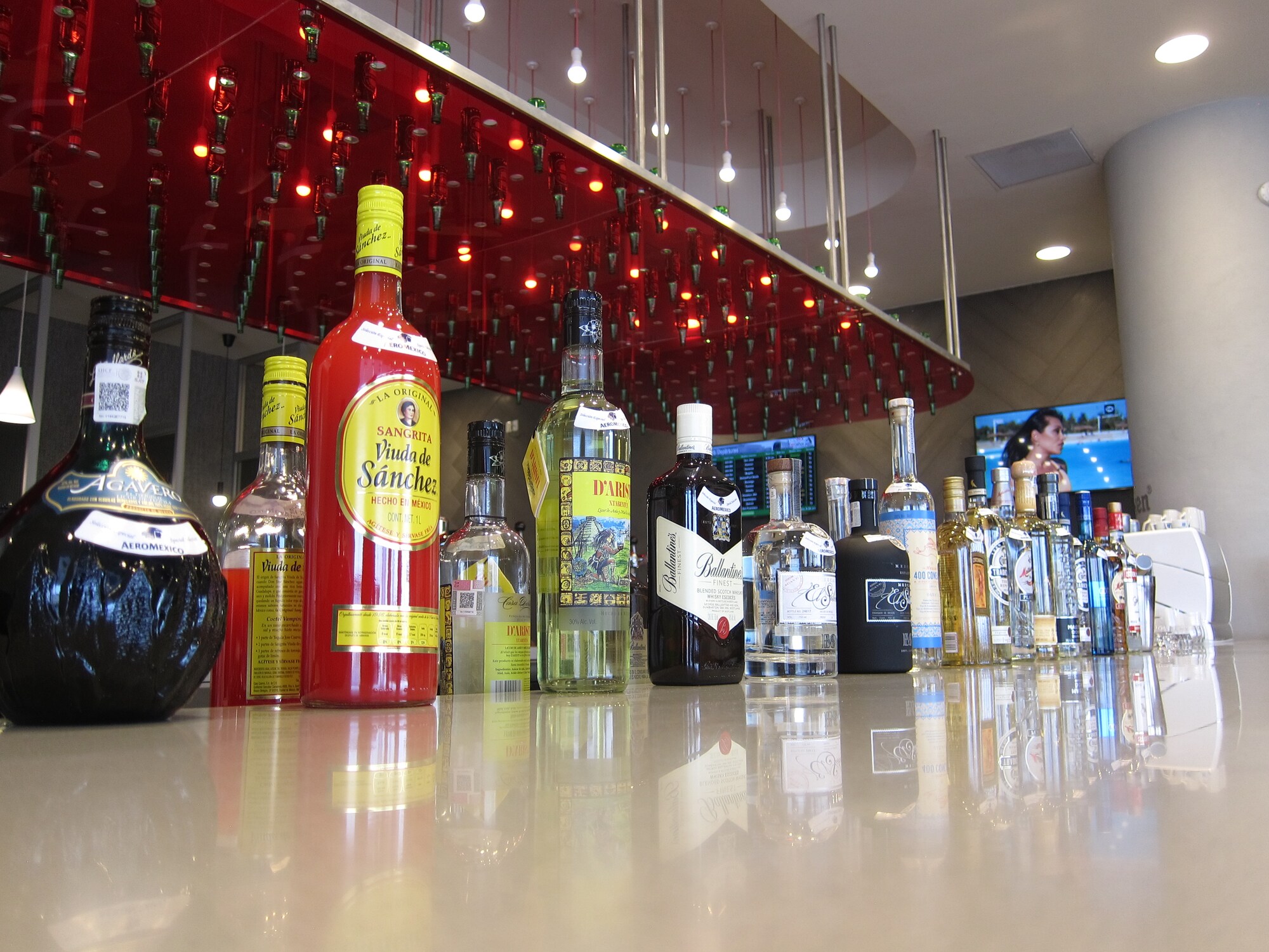 #3 of 5 images of Terraza Premier Aeromexico By Heineken