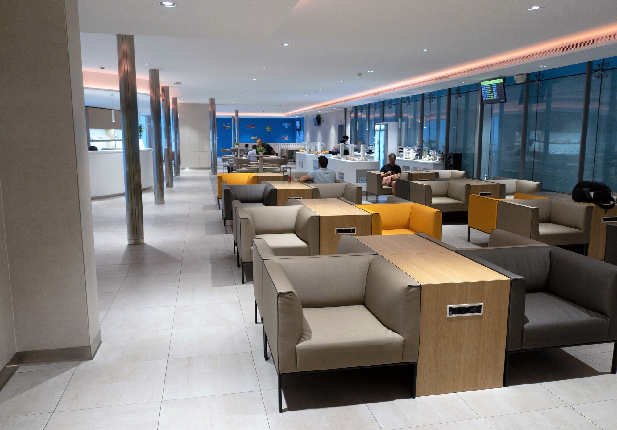 #4 of 5 images of Sala VIP Joan Olivert (Temporarily Closed)