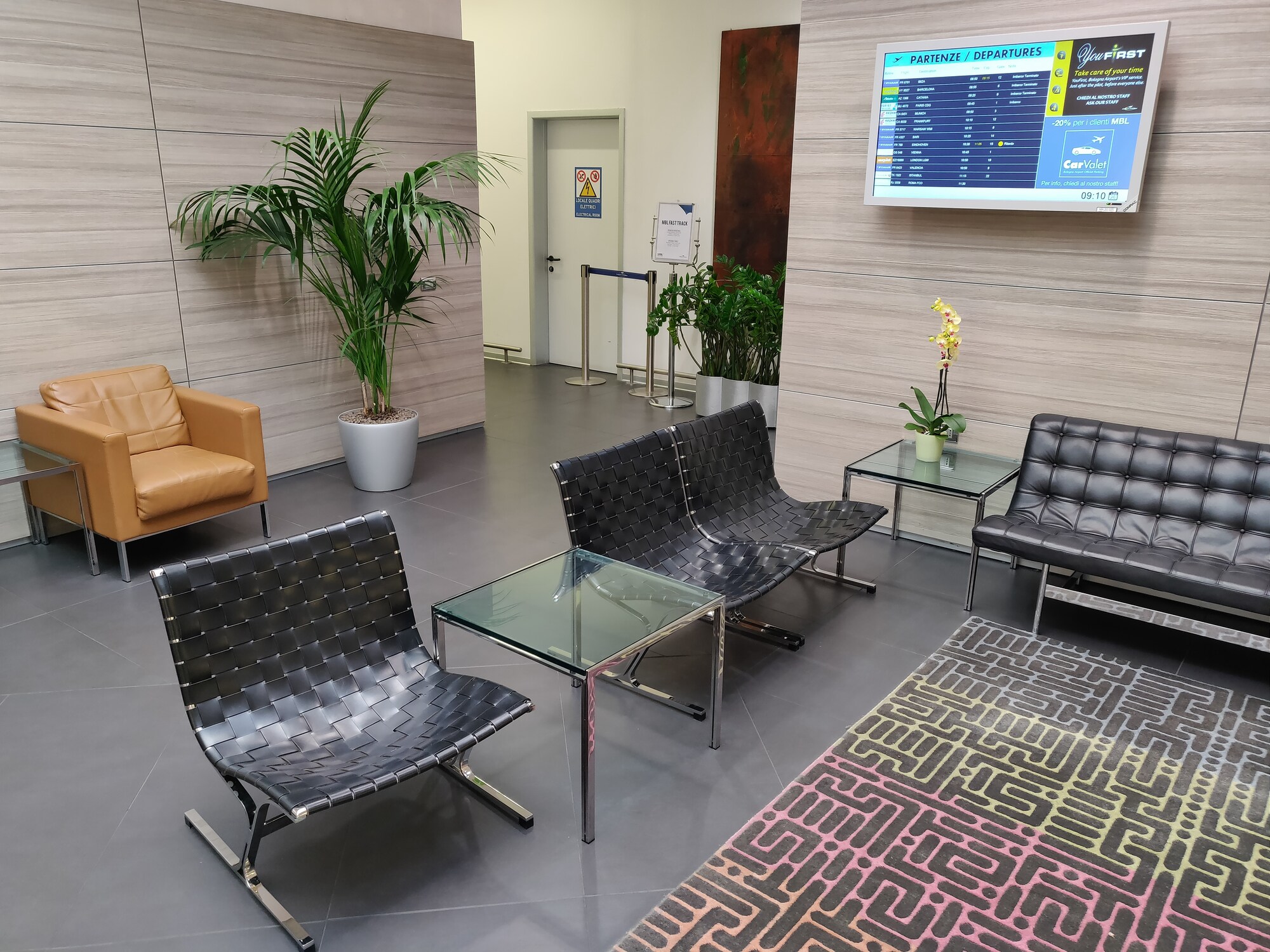 #1 of 5 images of Marconi Business Lounge