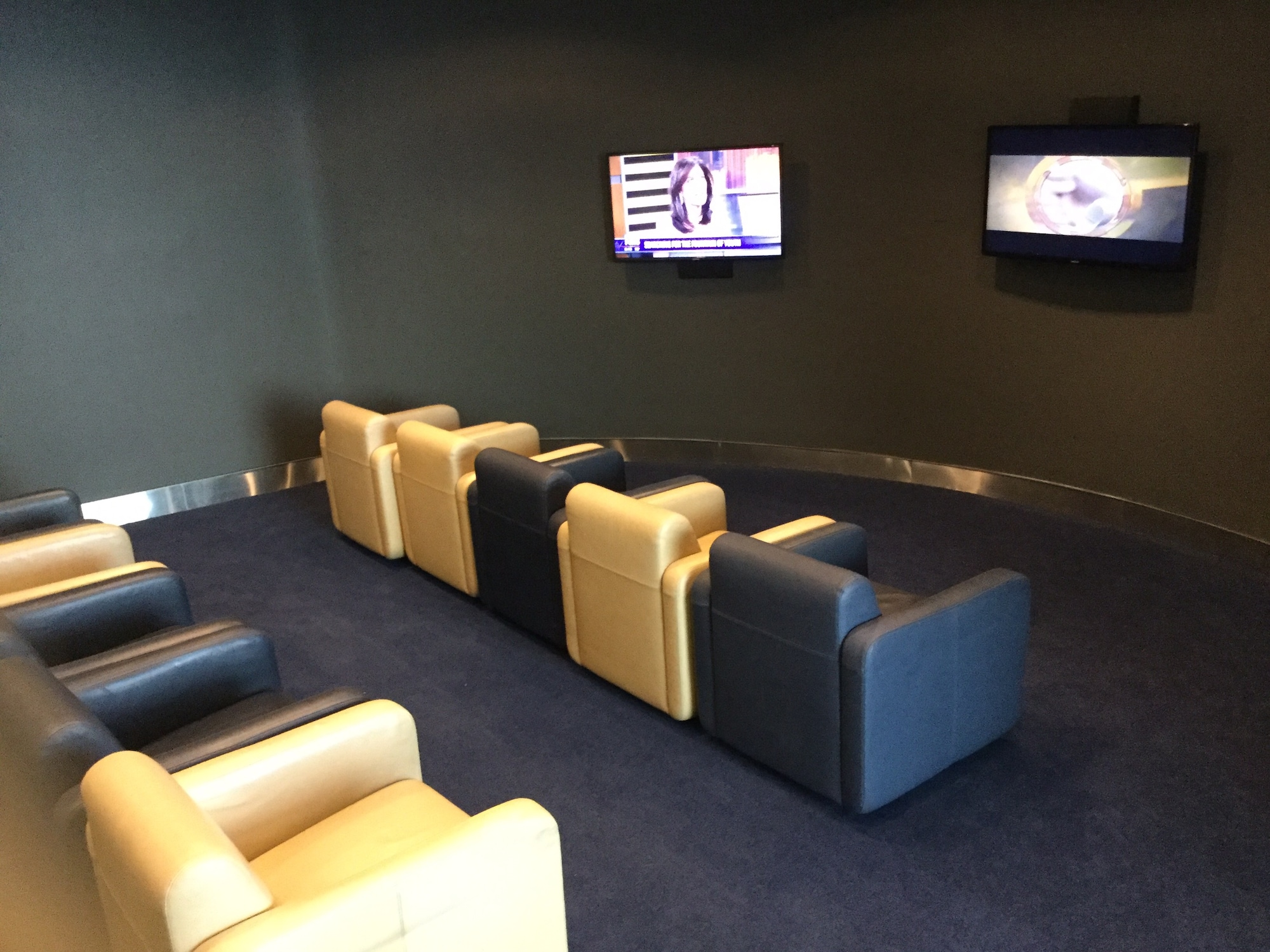 #5 of 5 images of Lufthansa Business Lounge