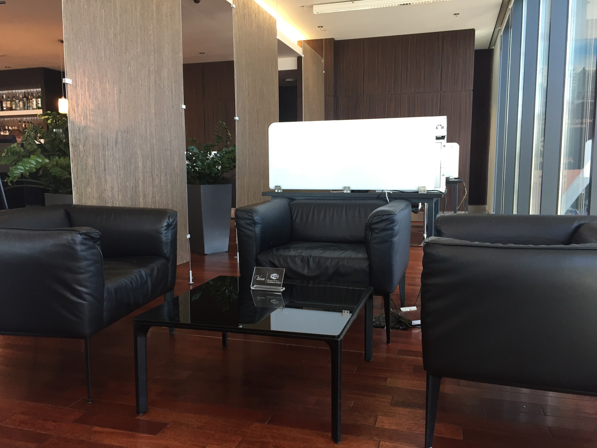 #3 of 5 images of Executive Lounge