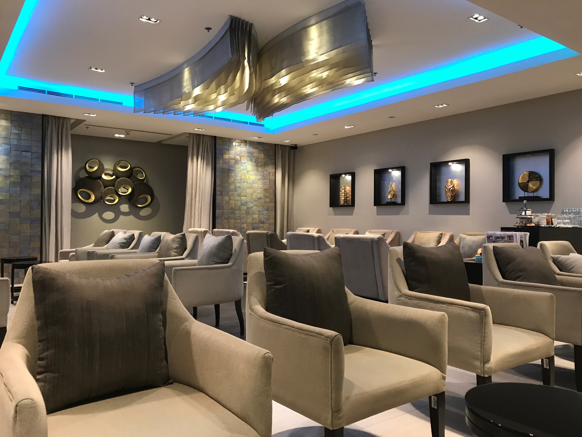 #3 of 5 images of Oman Air First and Business Class Lounge (Temporarily Closed)