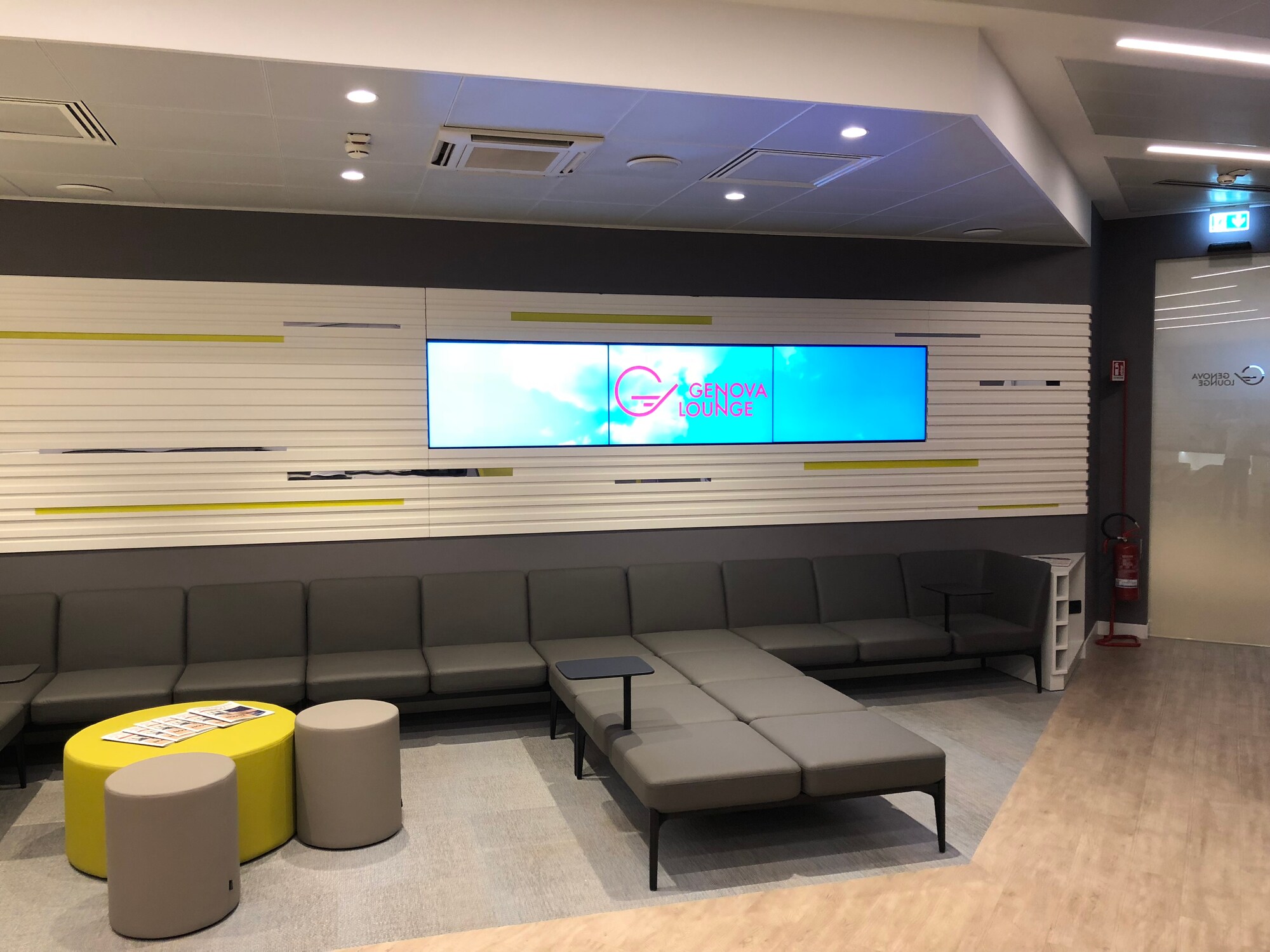 #4 of 5 images of Genova Lounge