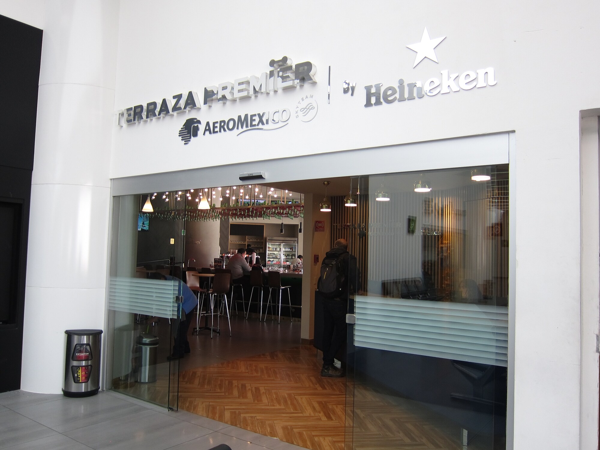#5 of 5 images of Terraza Premier Aeromexico By Heineken
