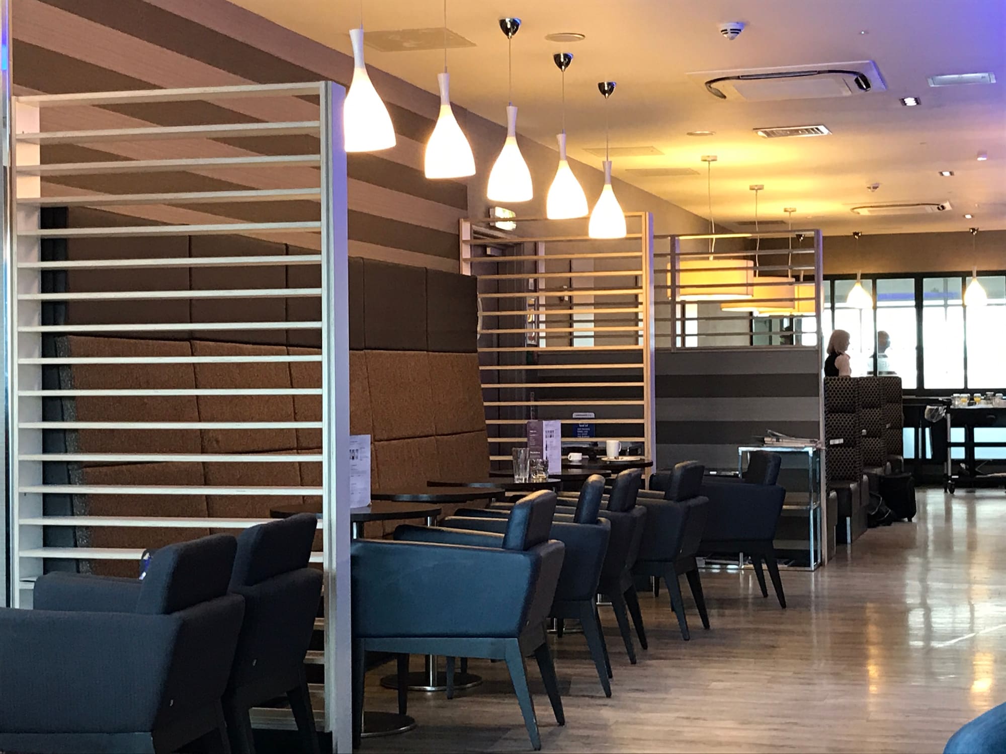 #2 of 5 images of Aspire Lounge (Gates 4-5) (Temporarily Closed)