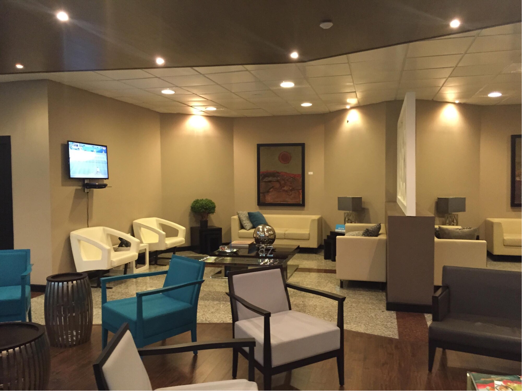 #1 of 5 images of Sala VIP American Express/Banco del Progreso