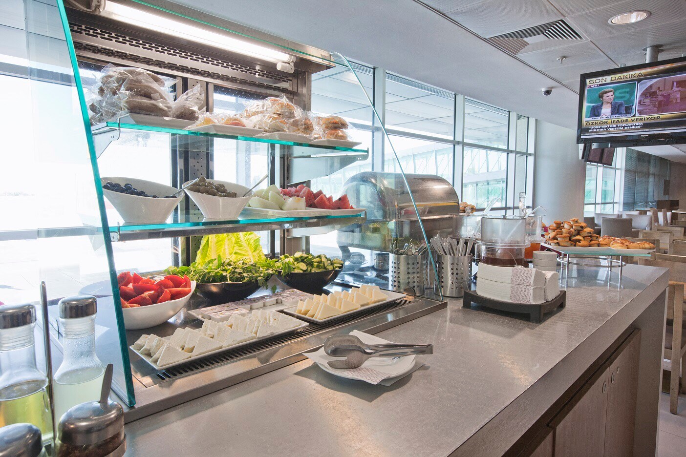 #4 of 5 images of Primeclass Lounge