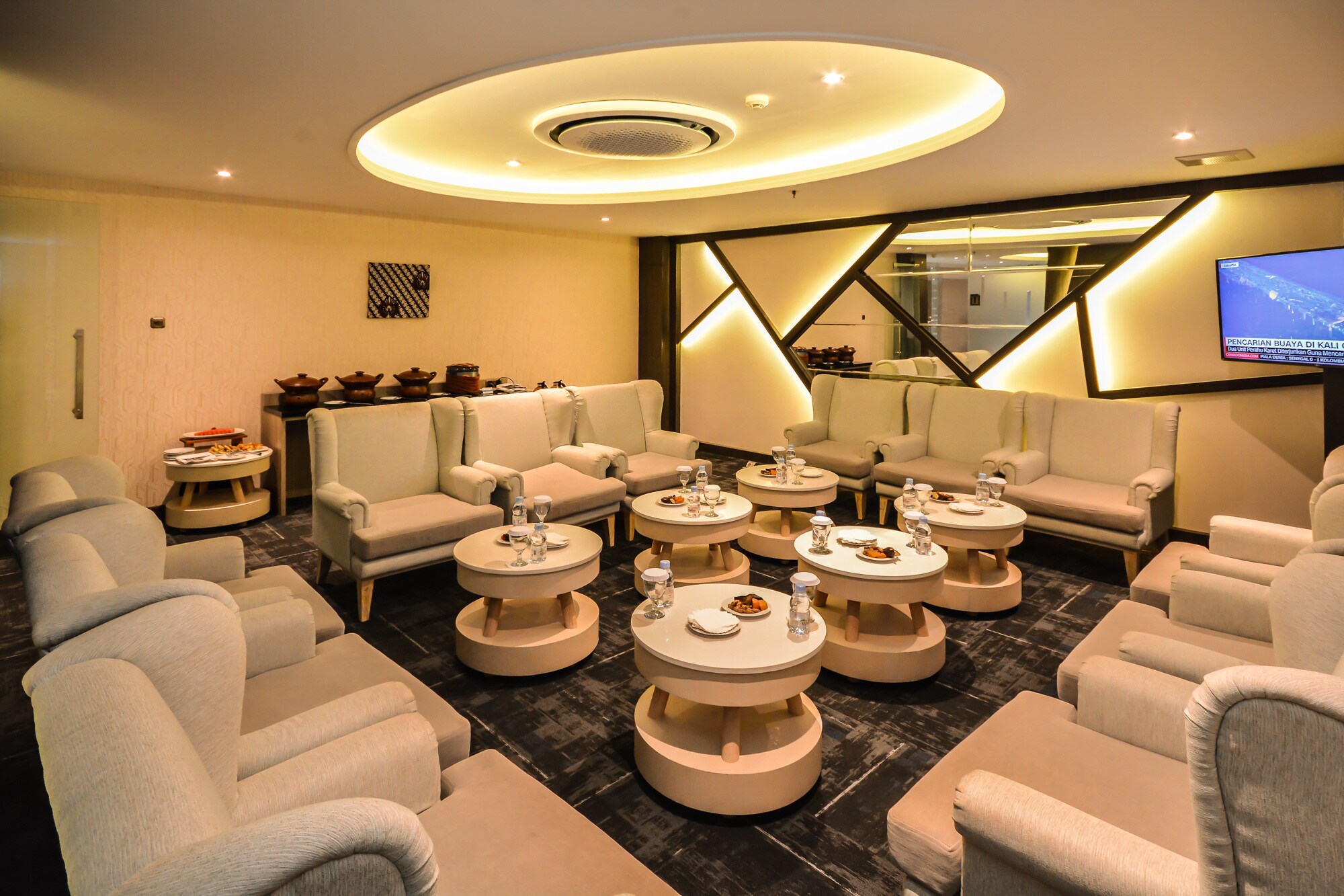 #3 of 5 images of Concordia Lounge (Temporarily Closed)