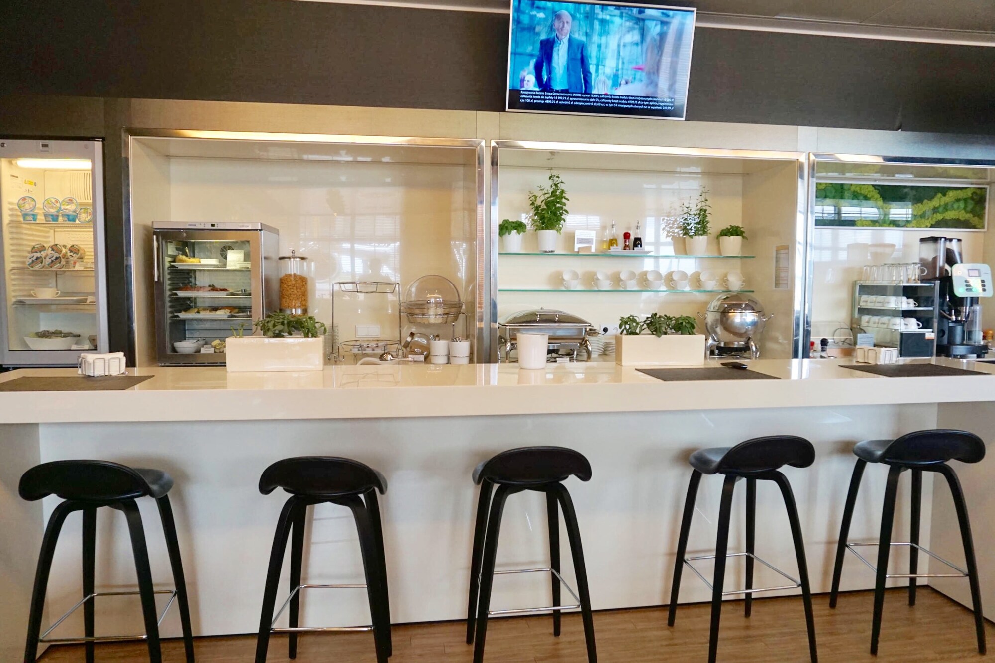 #3 of 5 images of Bolero Executive Lounge