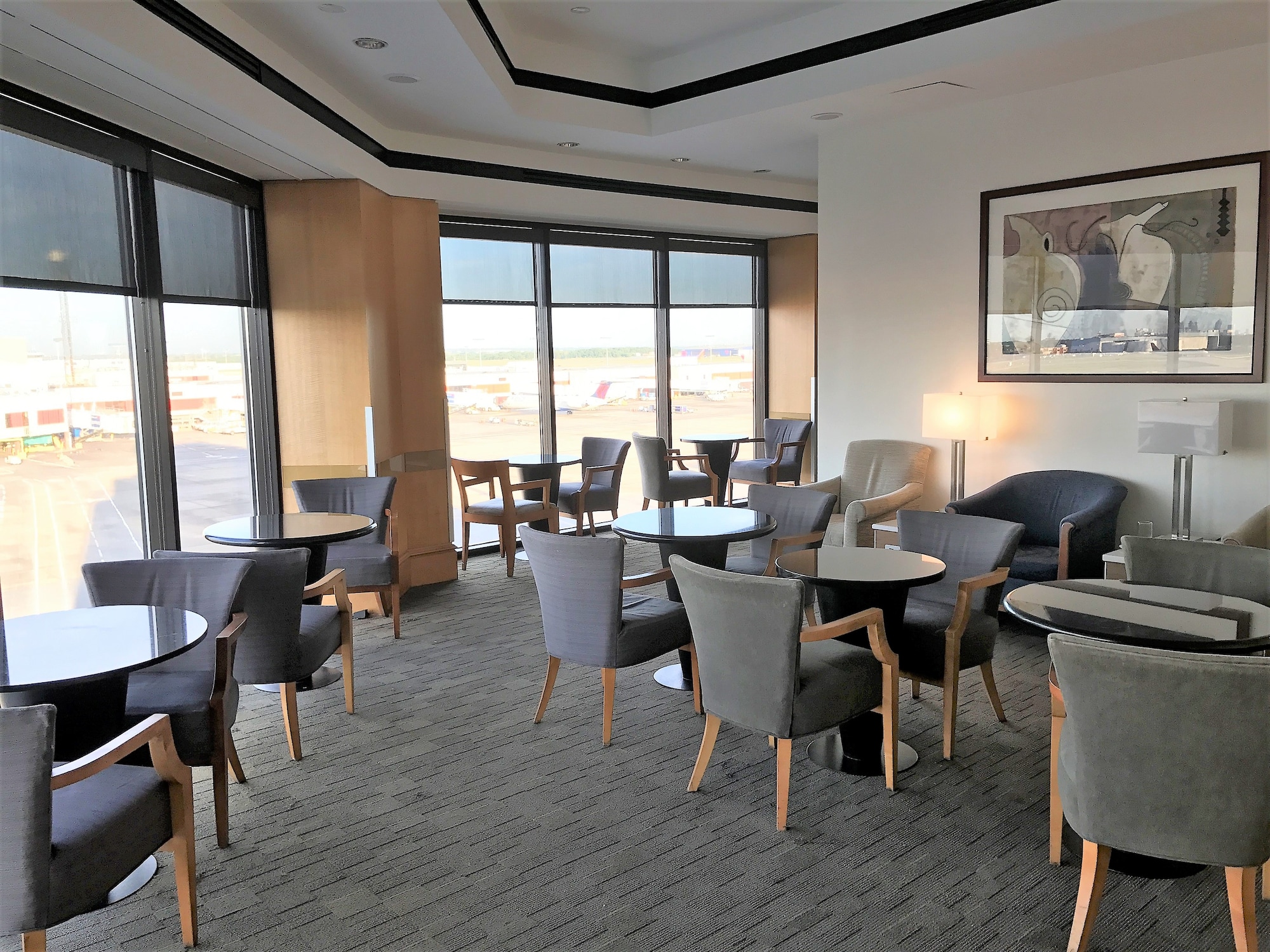 #3 of 5 images of Delta Air Lines Delta Sky Club