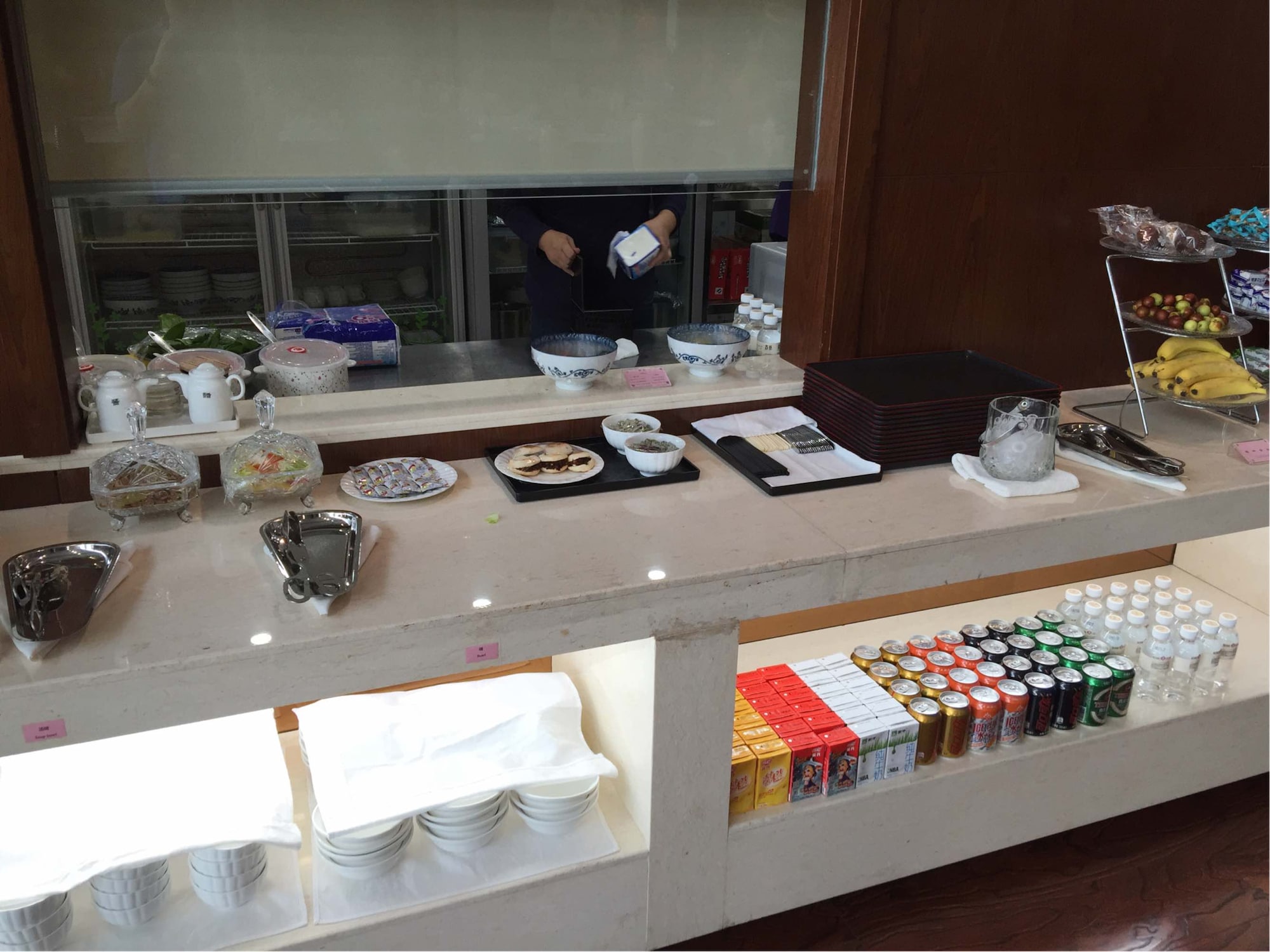 #2 of 5 images of International First Class Lounge