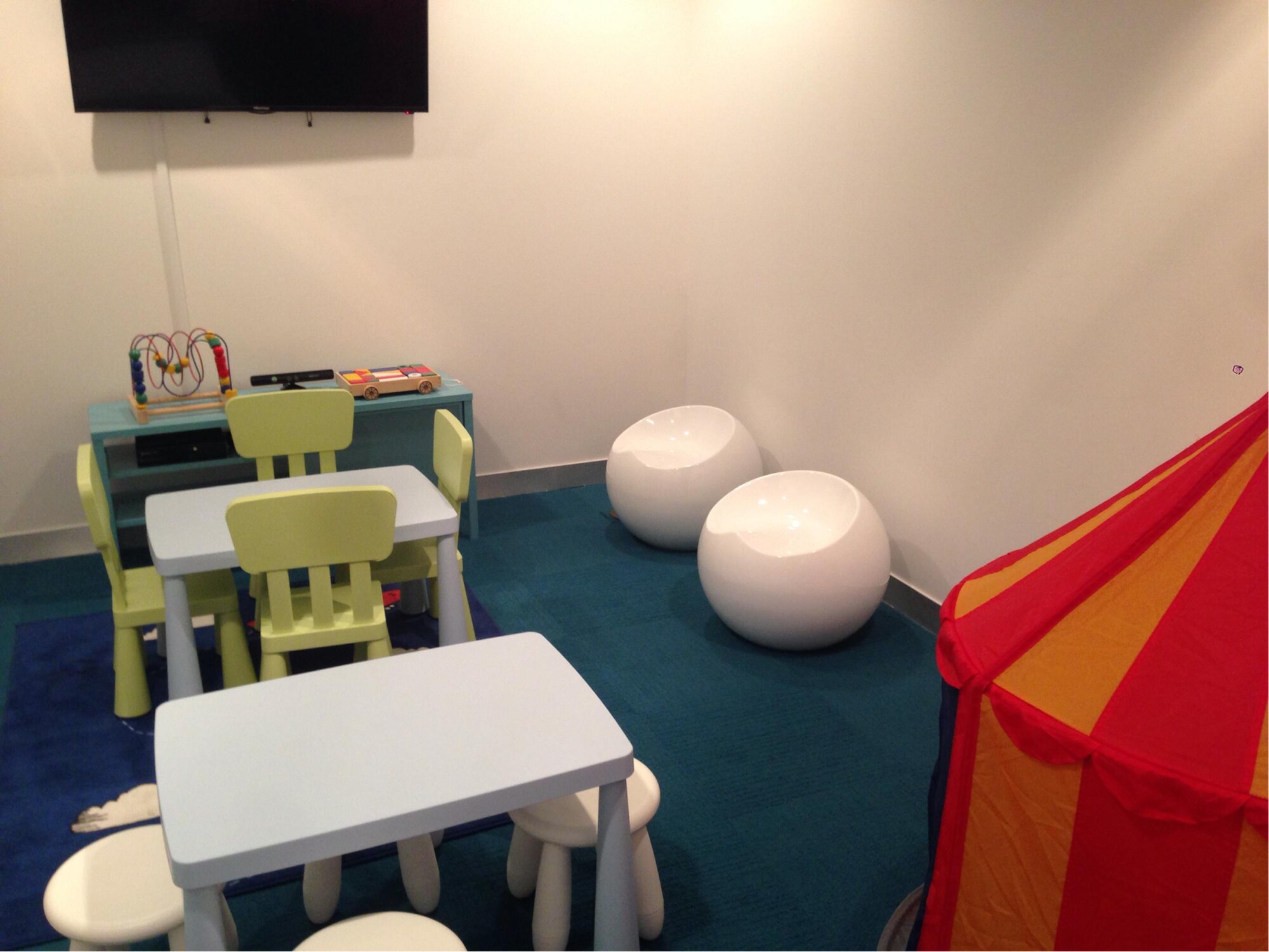 #5 of 5 images of The Lounge San Juan at Terminal C