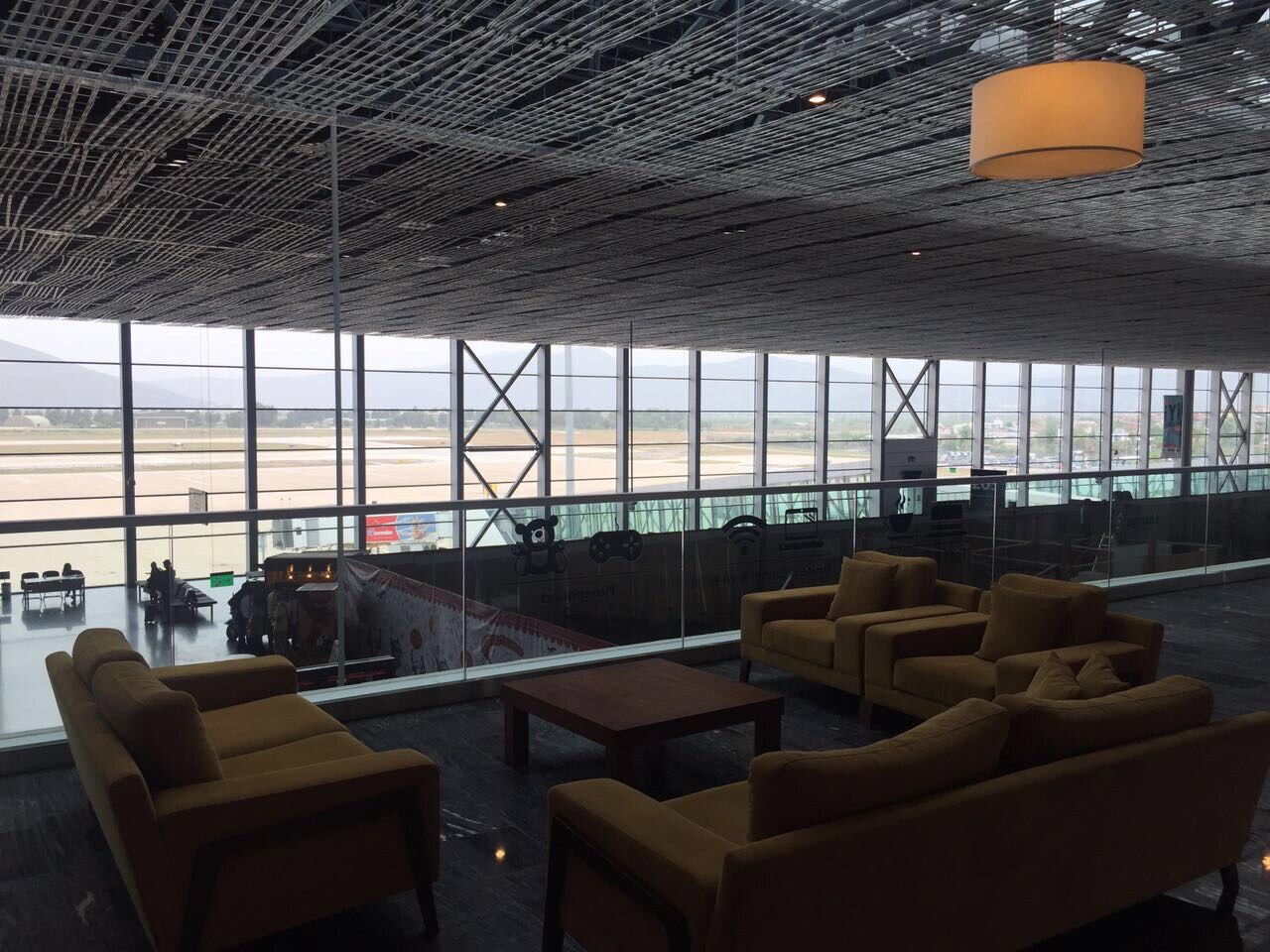 #2 of 3 images of Primeclass Lounge