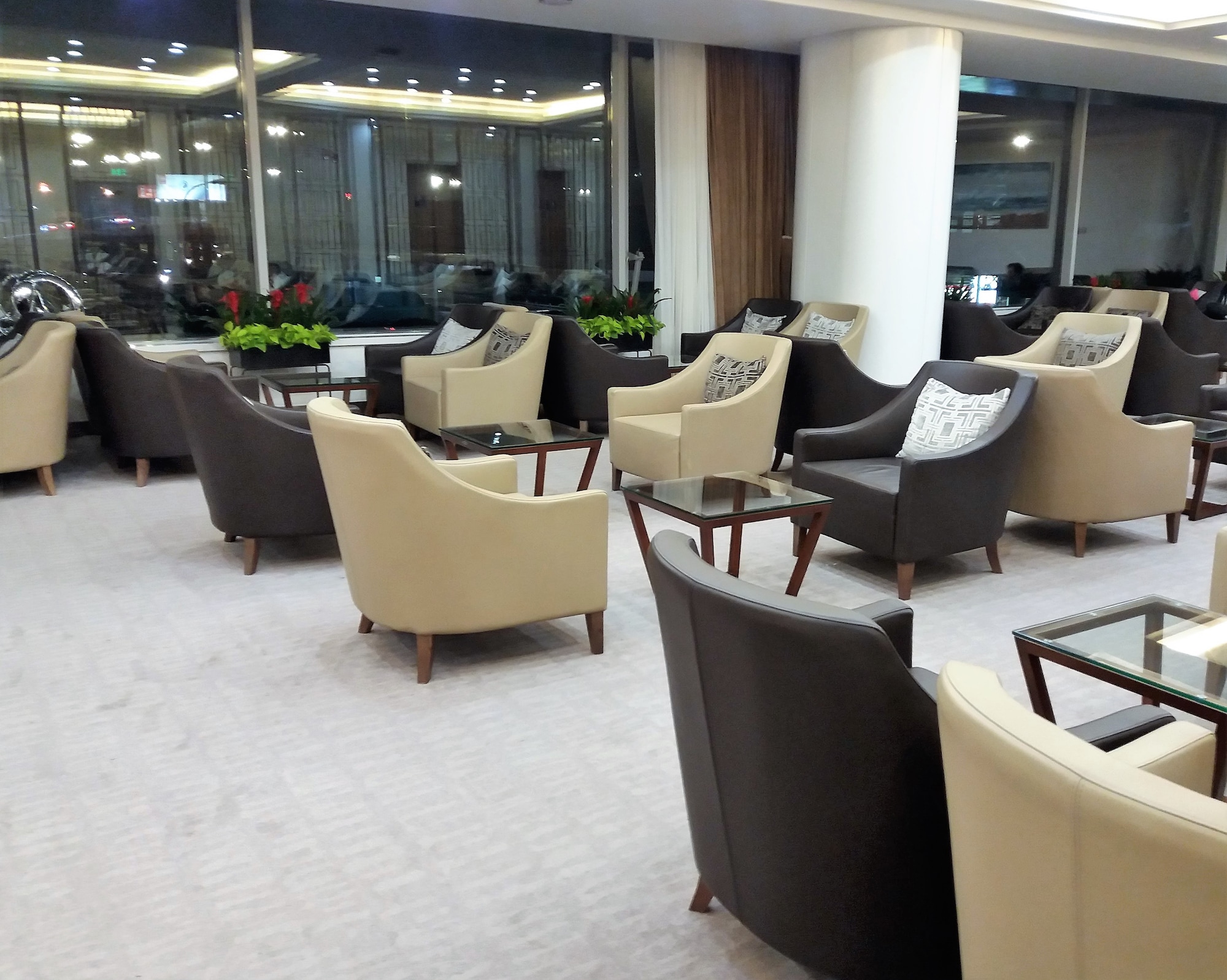 #4 of 5 images of Air China First & Business Class Lounge (Temporarily Closed)