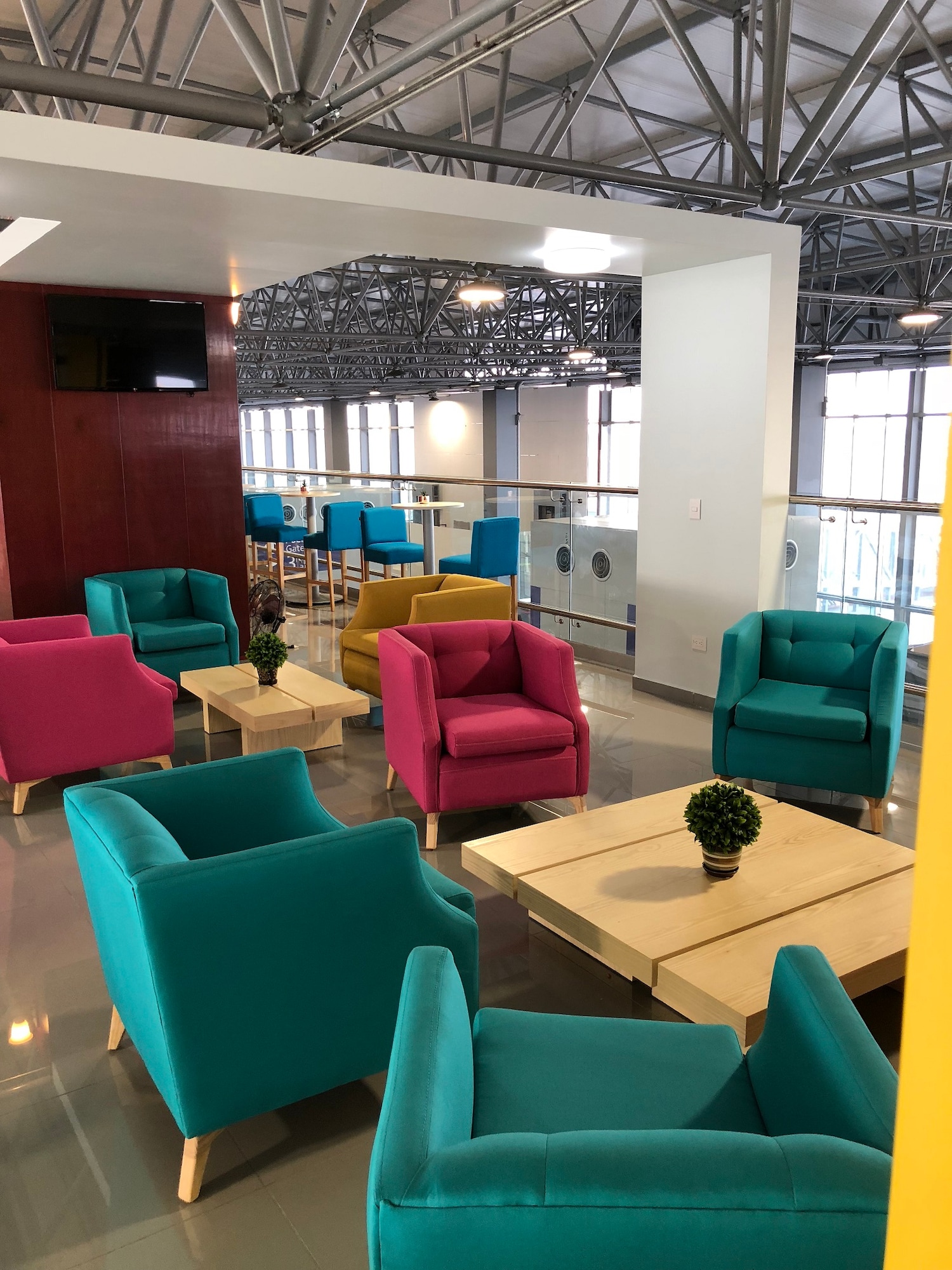#2 of 5 images of OMA Premium Lounge