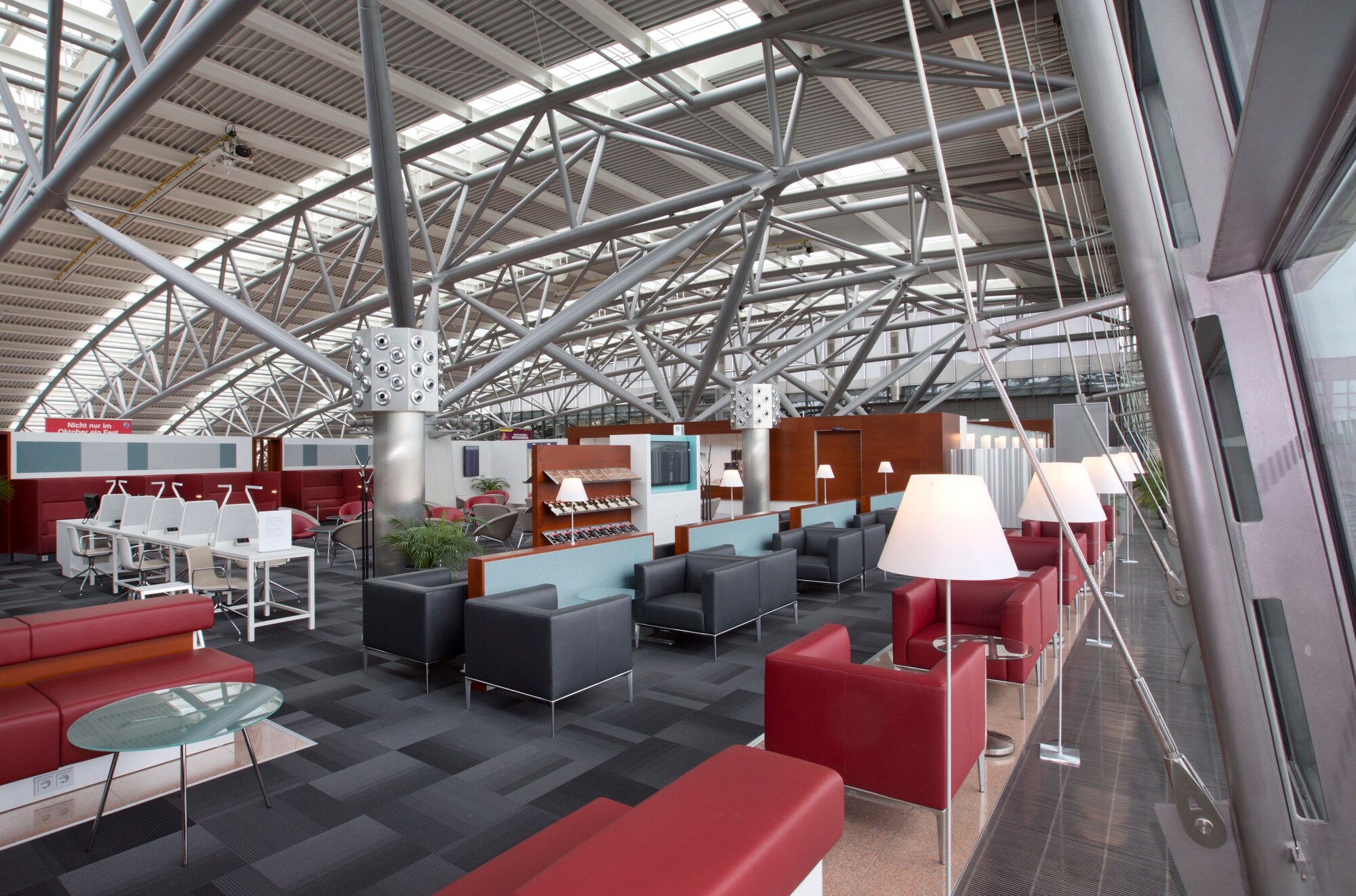 #4 of 5 images of Airport Lounge