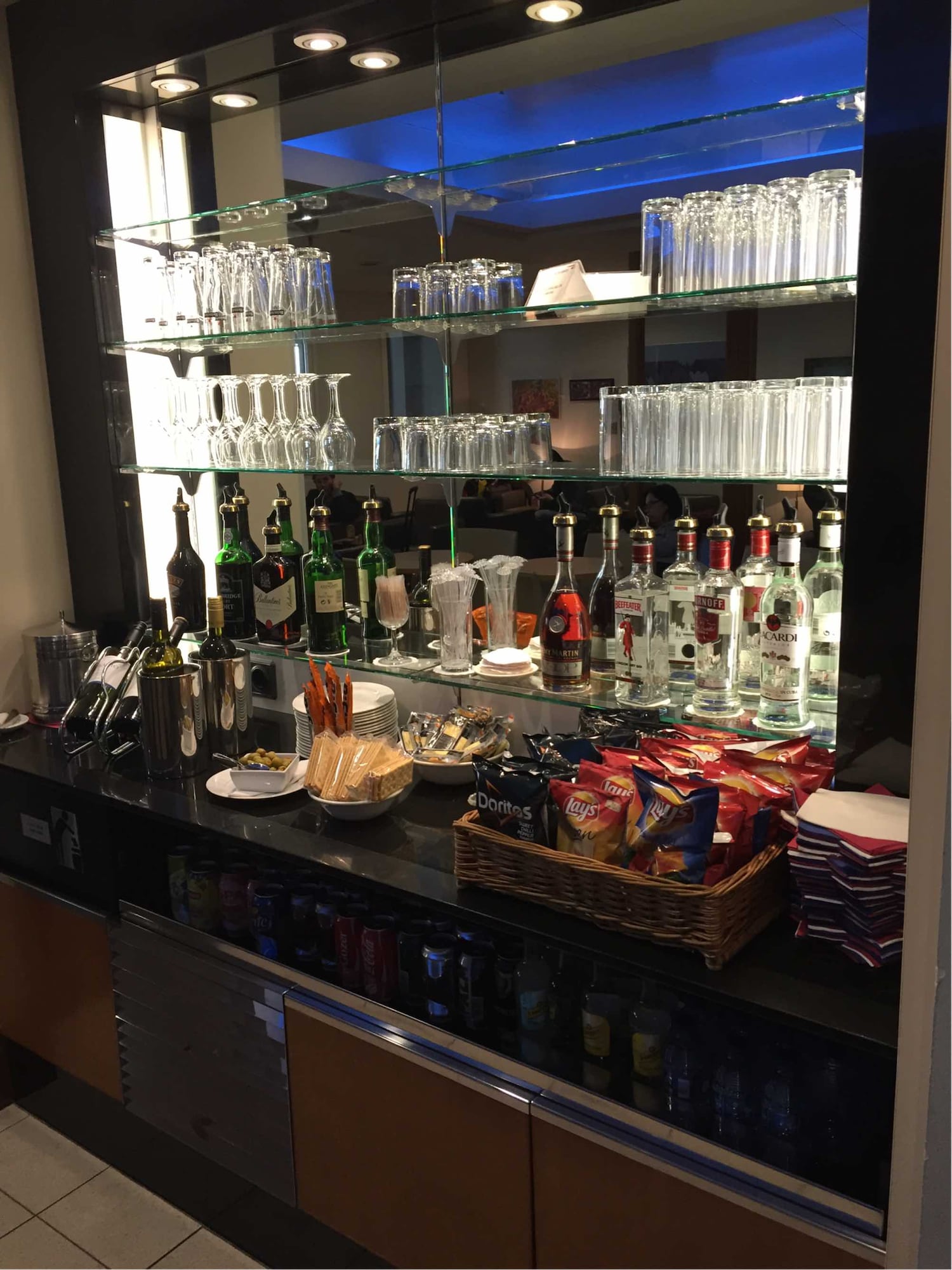 #2 of 5 images of British Airways Galleries Club Lounge (40) (Temporarily Closed)