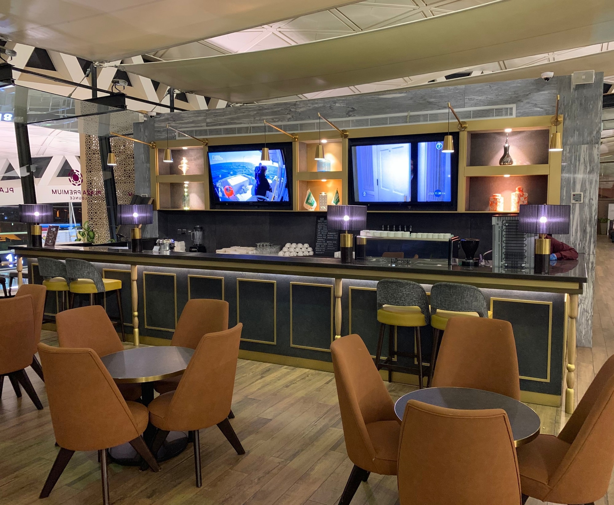 #3 of 5 images of Plaza Premium Lounge