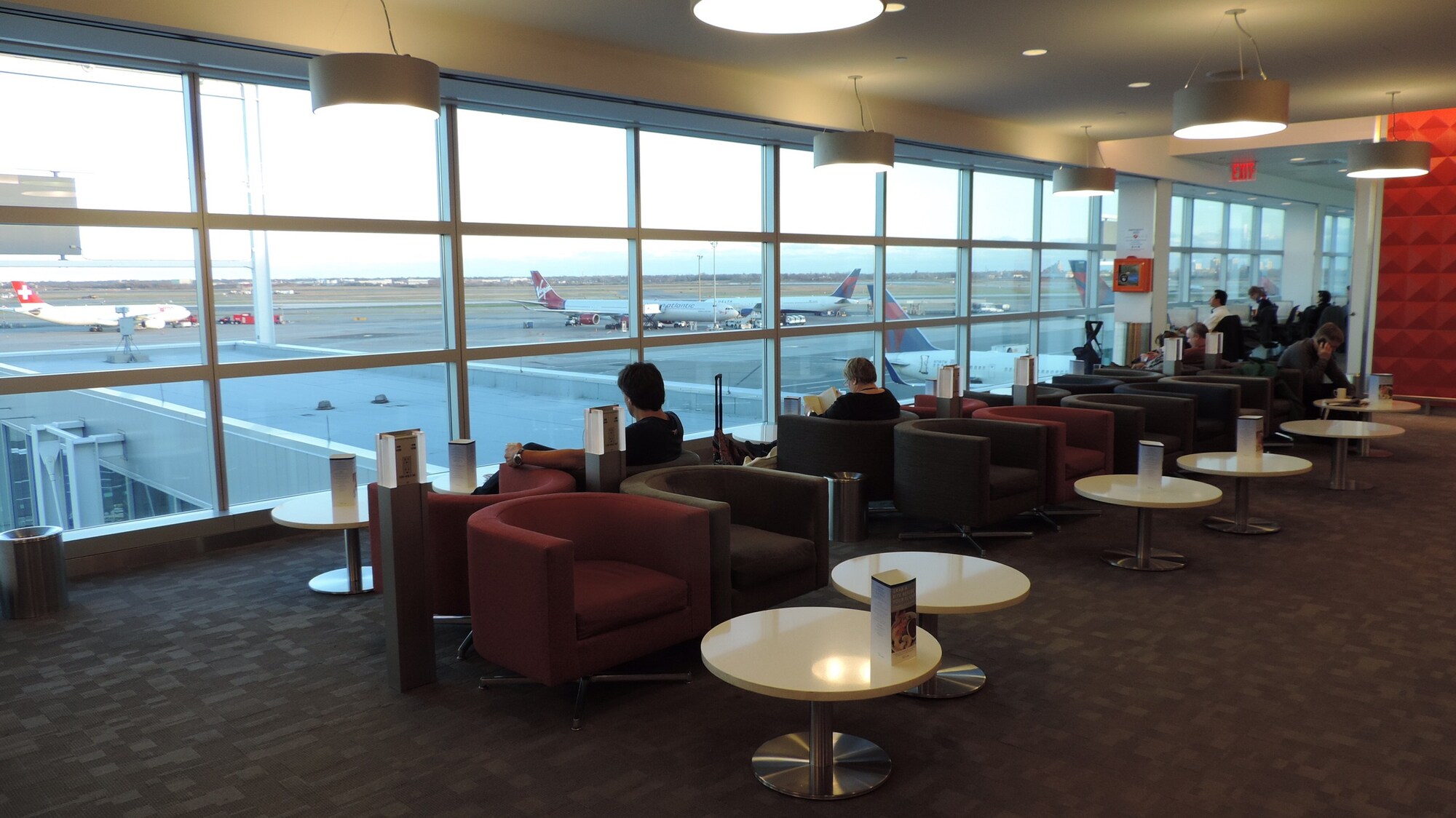 #4 of 5 images of Delta Air Lines Delta Sky Club