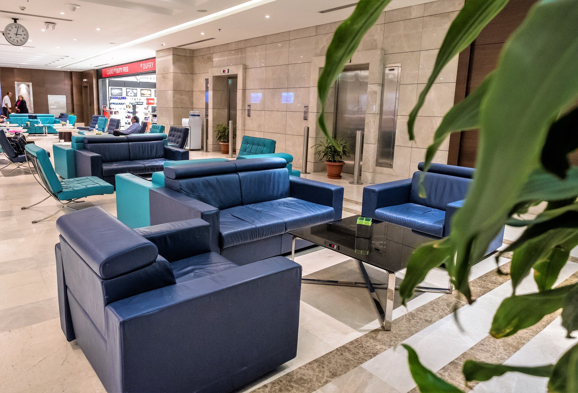 #5 of 5 images of First Class Lounge