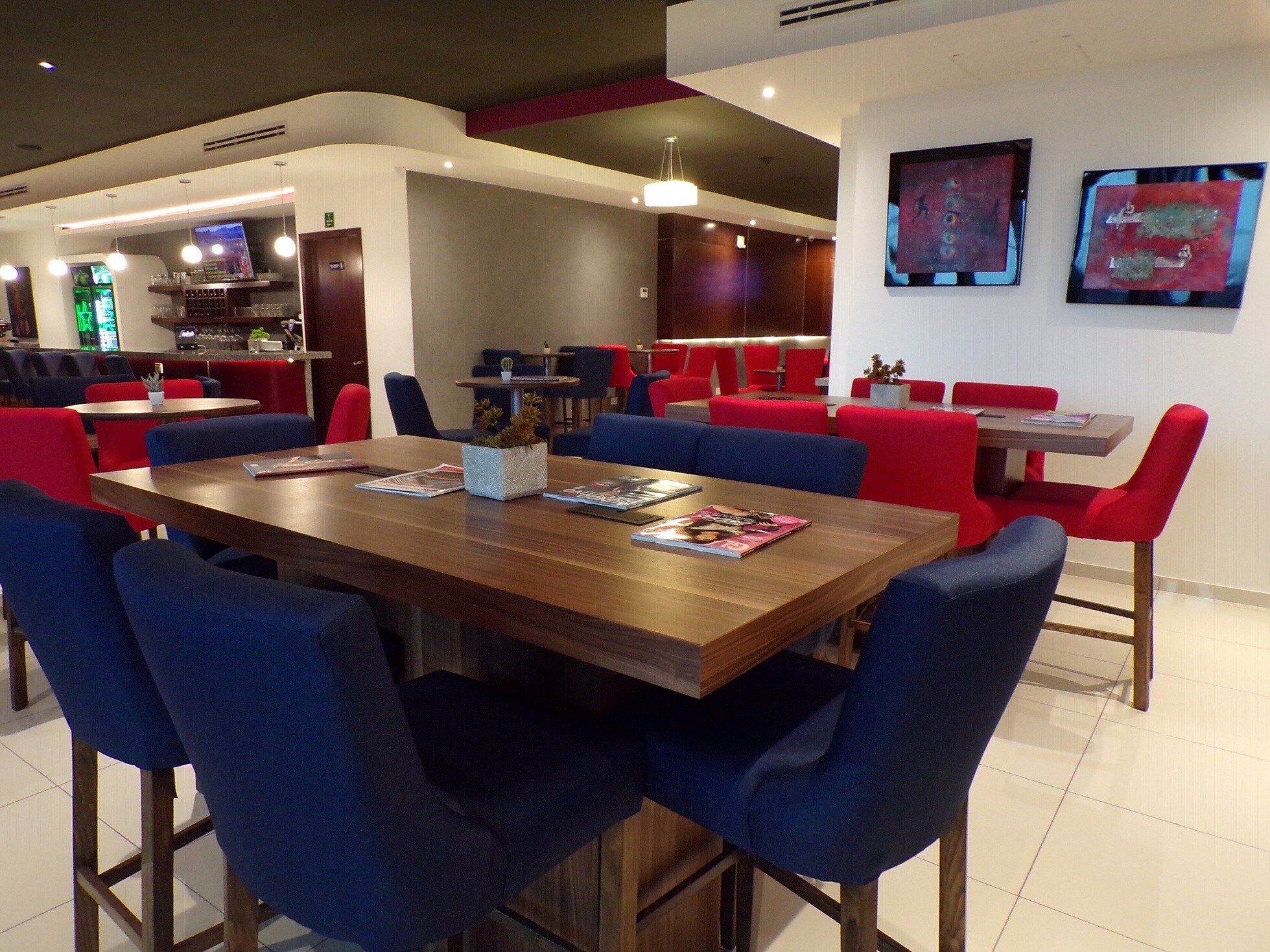 #5 of 5 images of OMA Premium Lounge