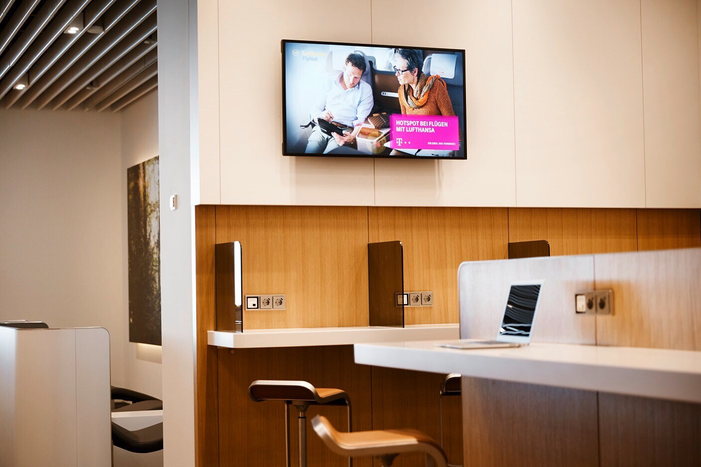 #4 of 5 images of Lufthansa Business Lounge (Schengen) (Temporarily Closed)