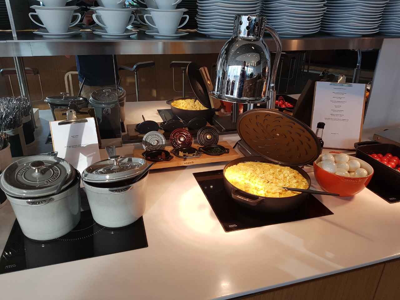 #5 of 5 images of Lufthansa Senator Lounge (Non-Schengen) (Temporarily Closed)