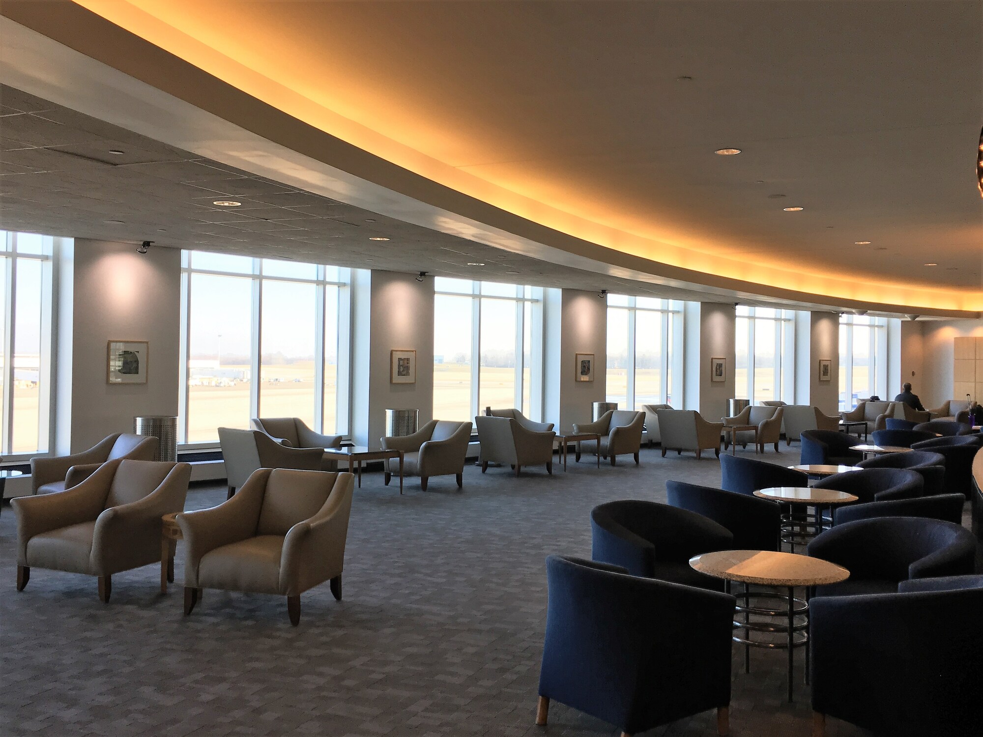 #1 of 5 images of Delta Air Lines Delta Sky Club