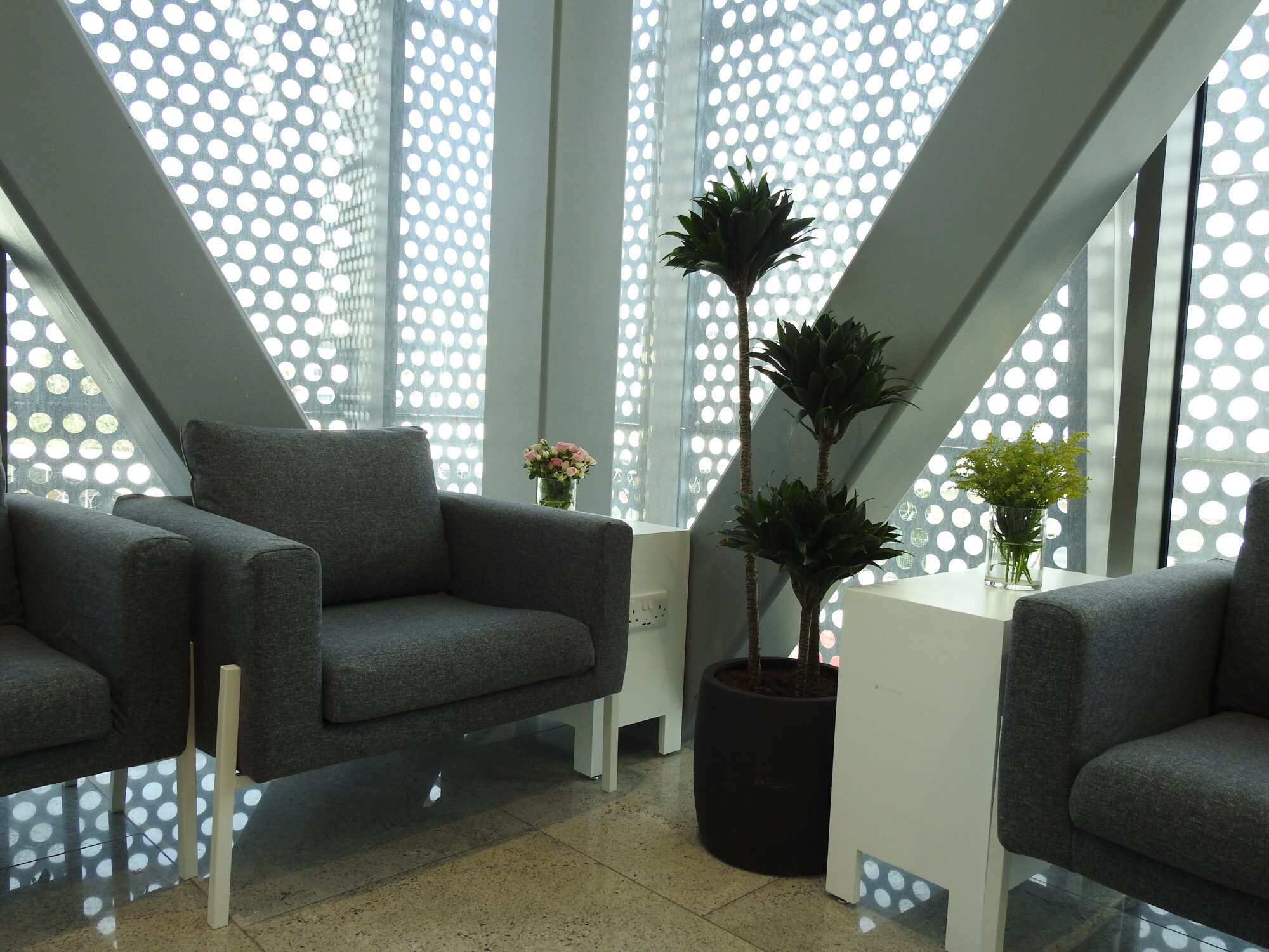 #2 of 5 images of Pearl Lounge