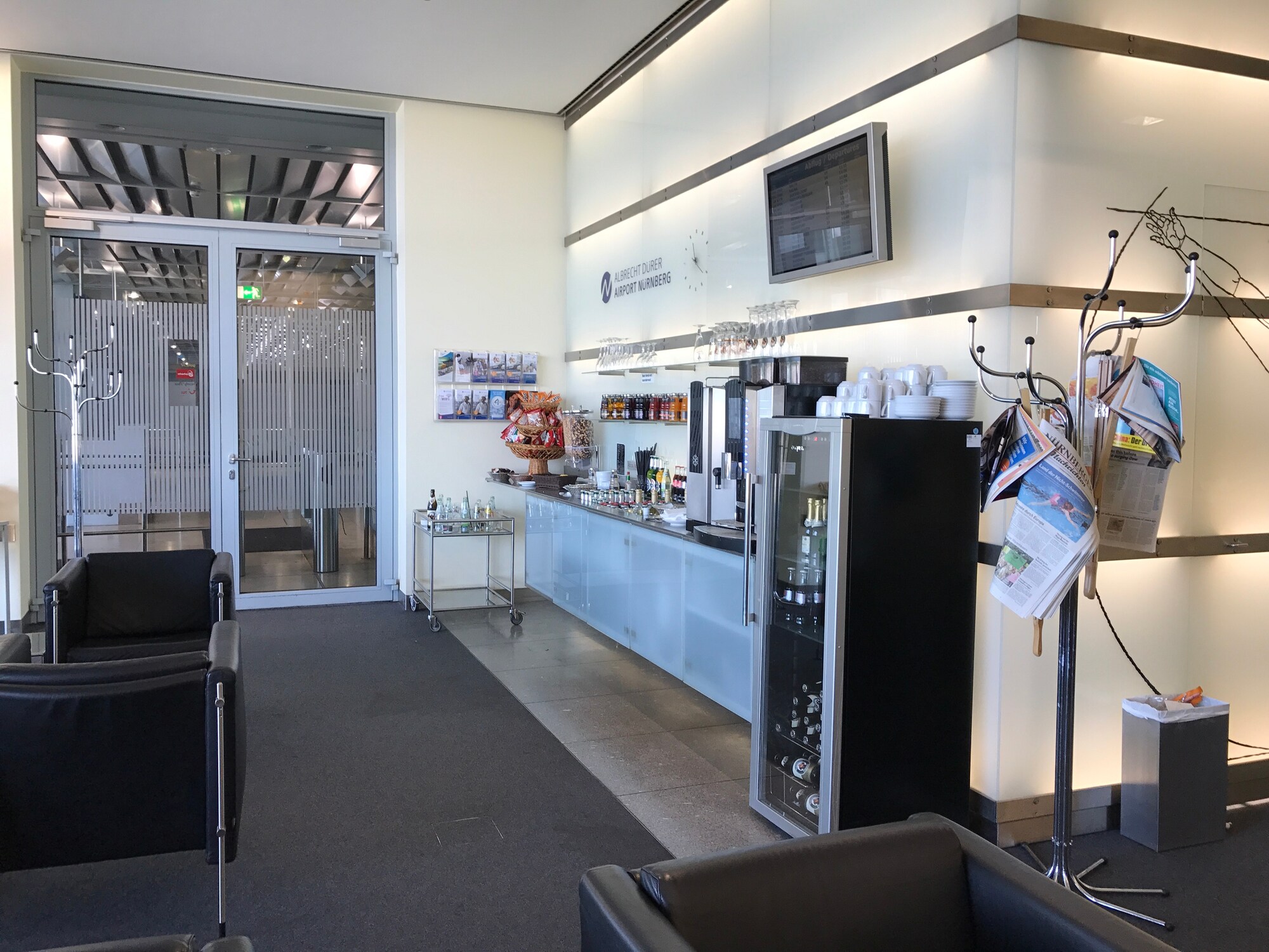#2 of 5 images of Duerer Lounge (Temporarily Closed)