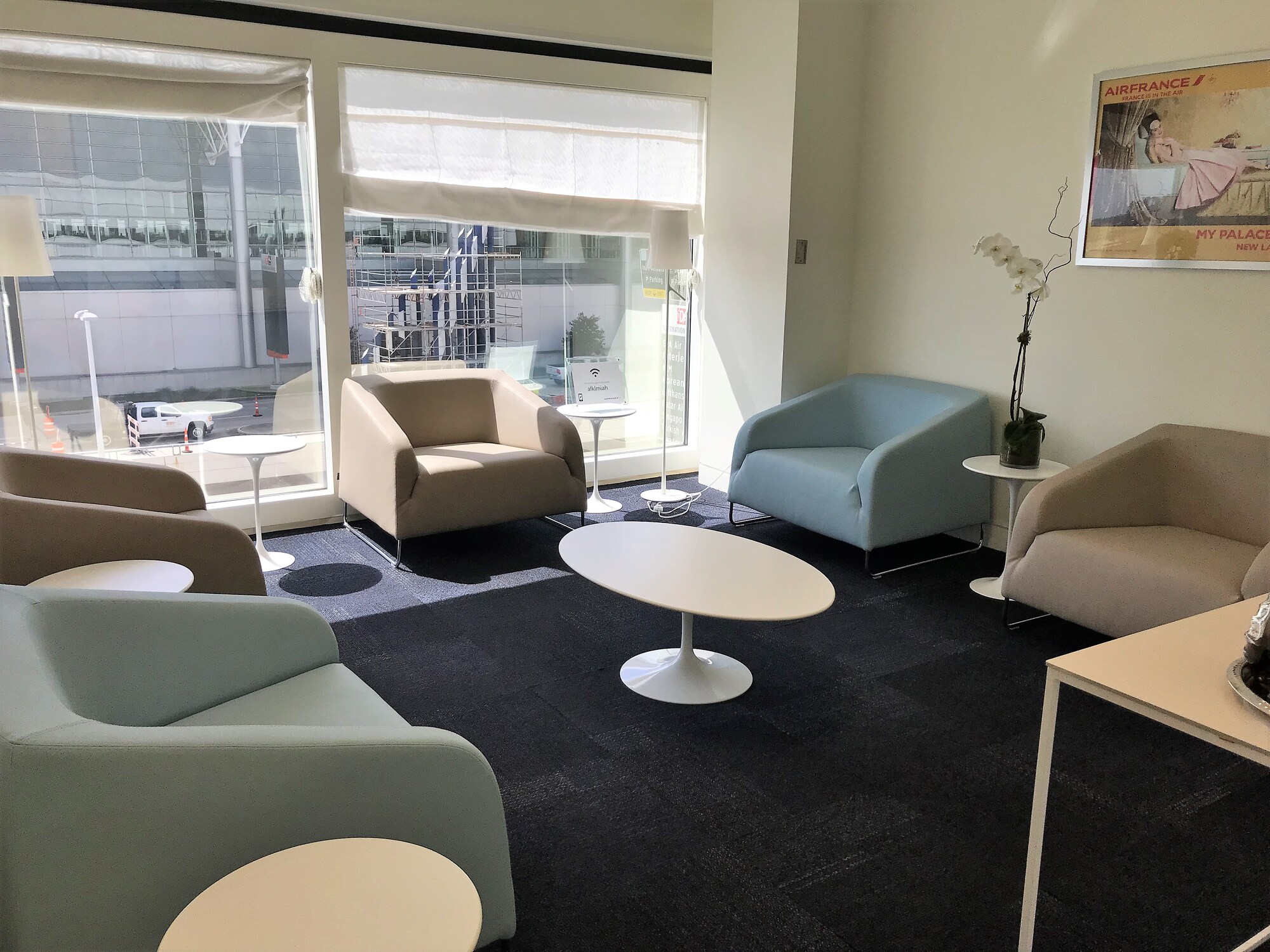 #3 of 5 images of Air France Lounge
