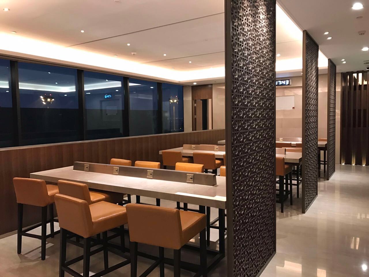 #5 of 5 images of V03 VIP Lounge (Temporarily Closed)
