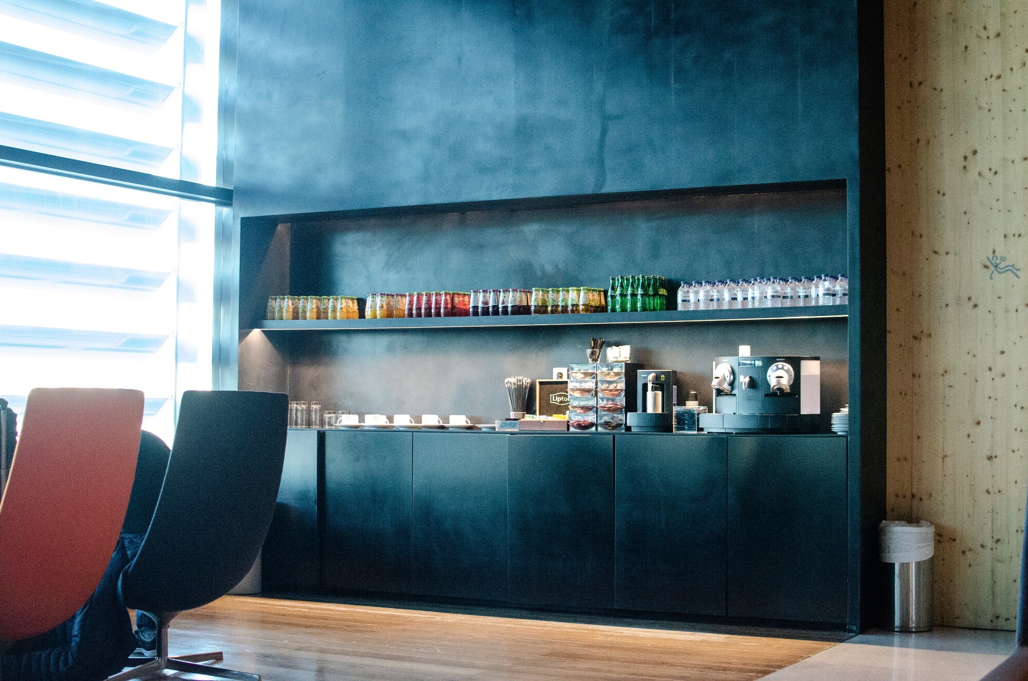 #5 of 5 images of ANA Airport Lounge