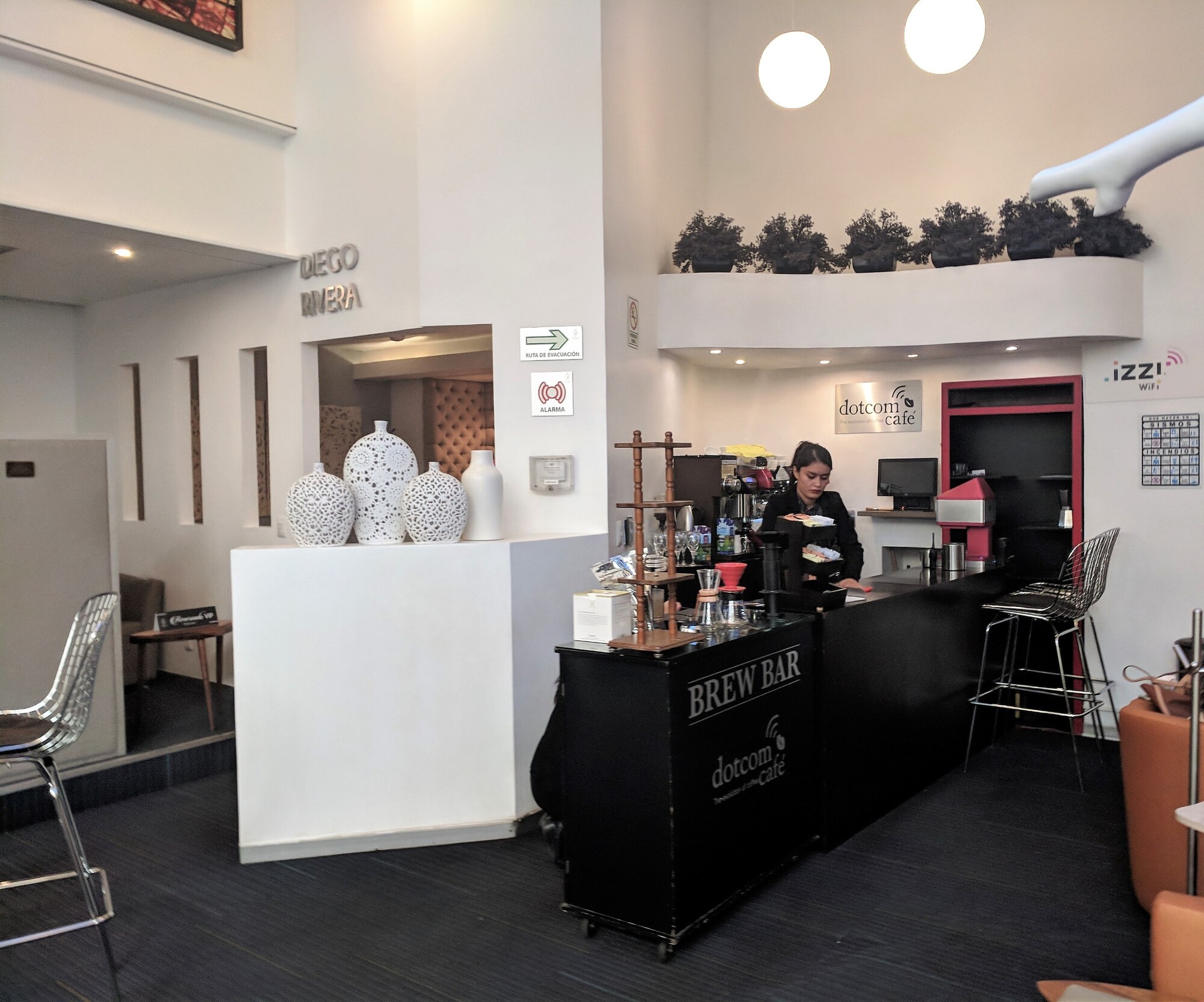 #5 of 5 images of The Grand Lounge Elite