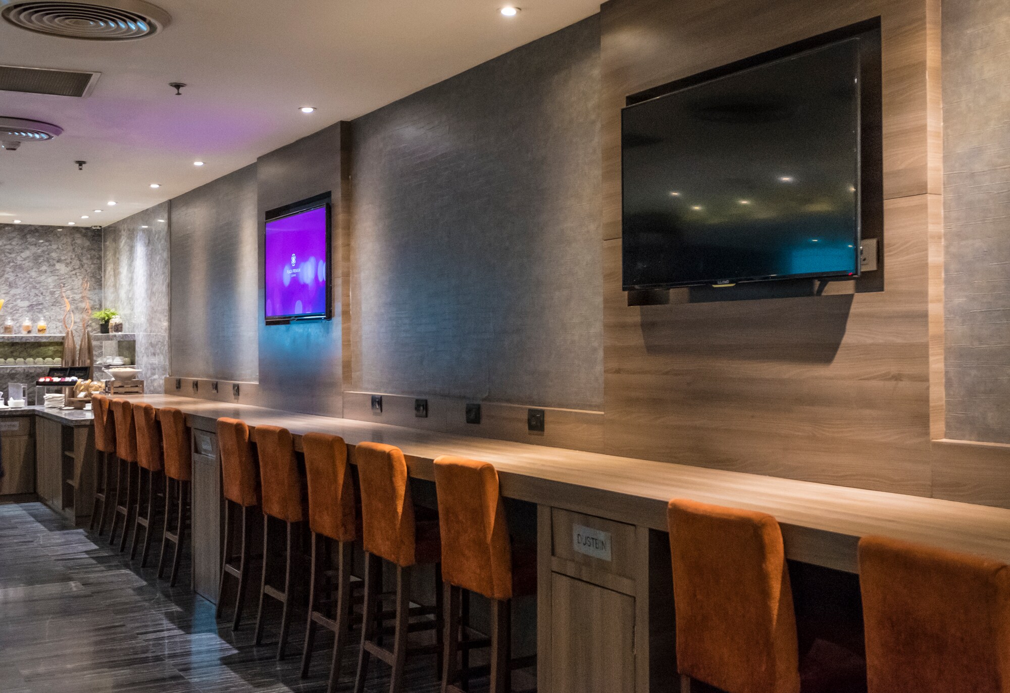 #4 of 5 images of Plaza Premium Lounge (Lounge B) (Temporary - Domestic Passengers Only)