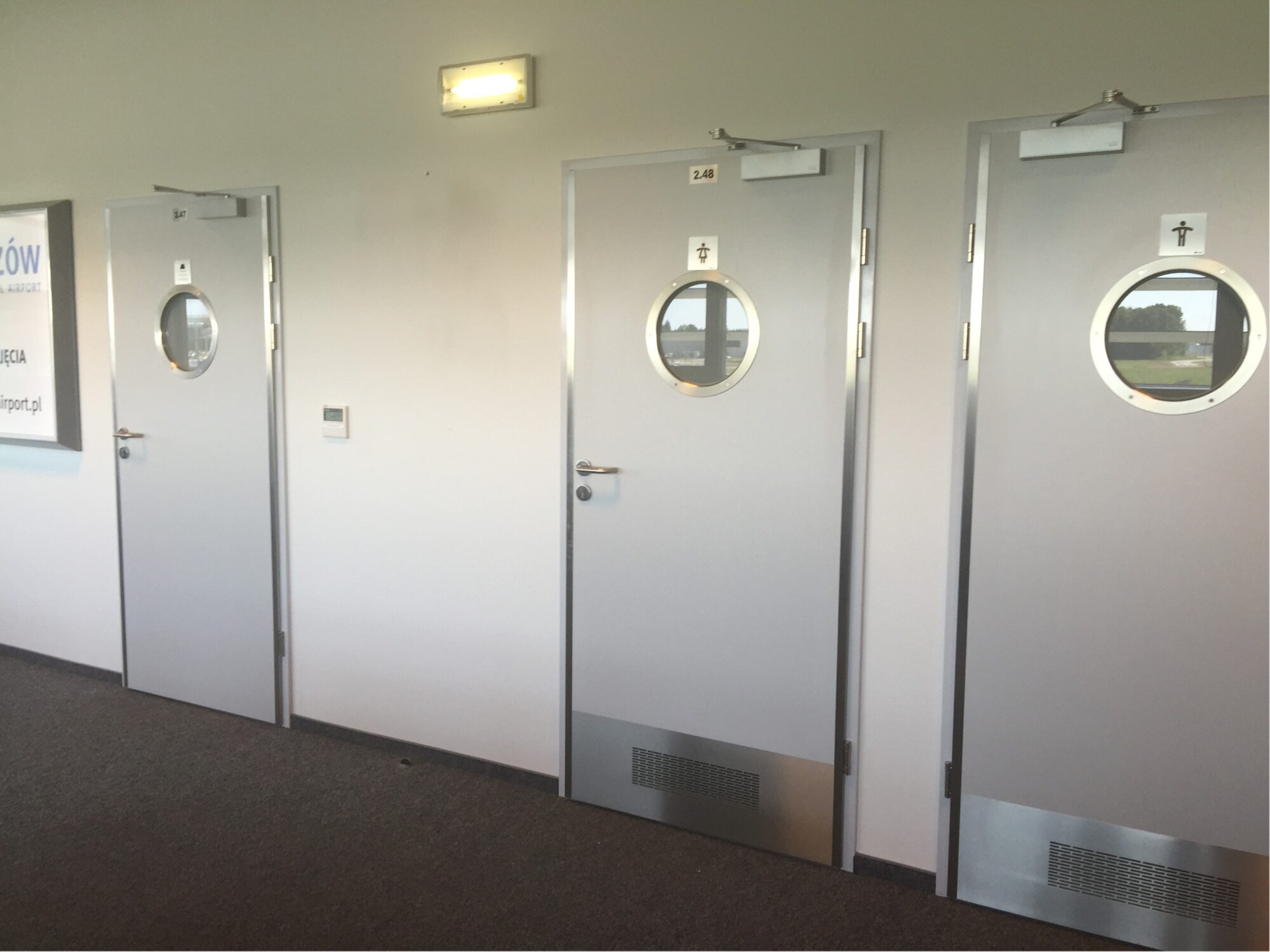 #4 of 5 images of Executive Lounge (Schengen)