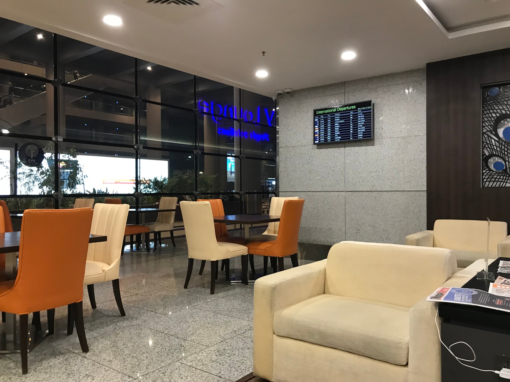 #3 of 5 images of Aviserv Lounge