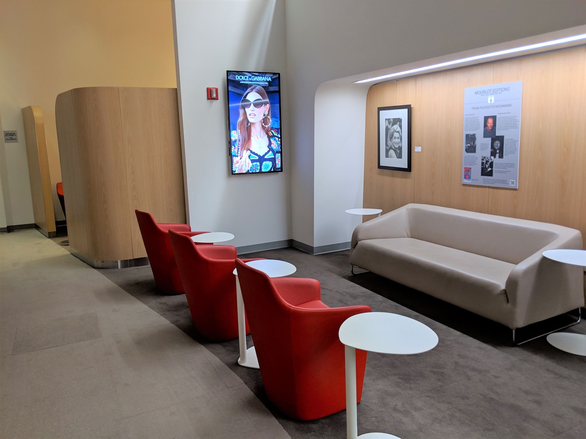 #2 of 5 images of Air France/KLM Lounge