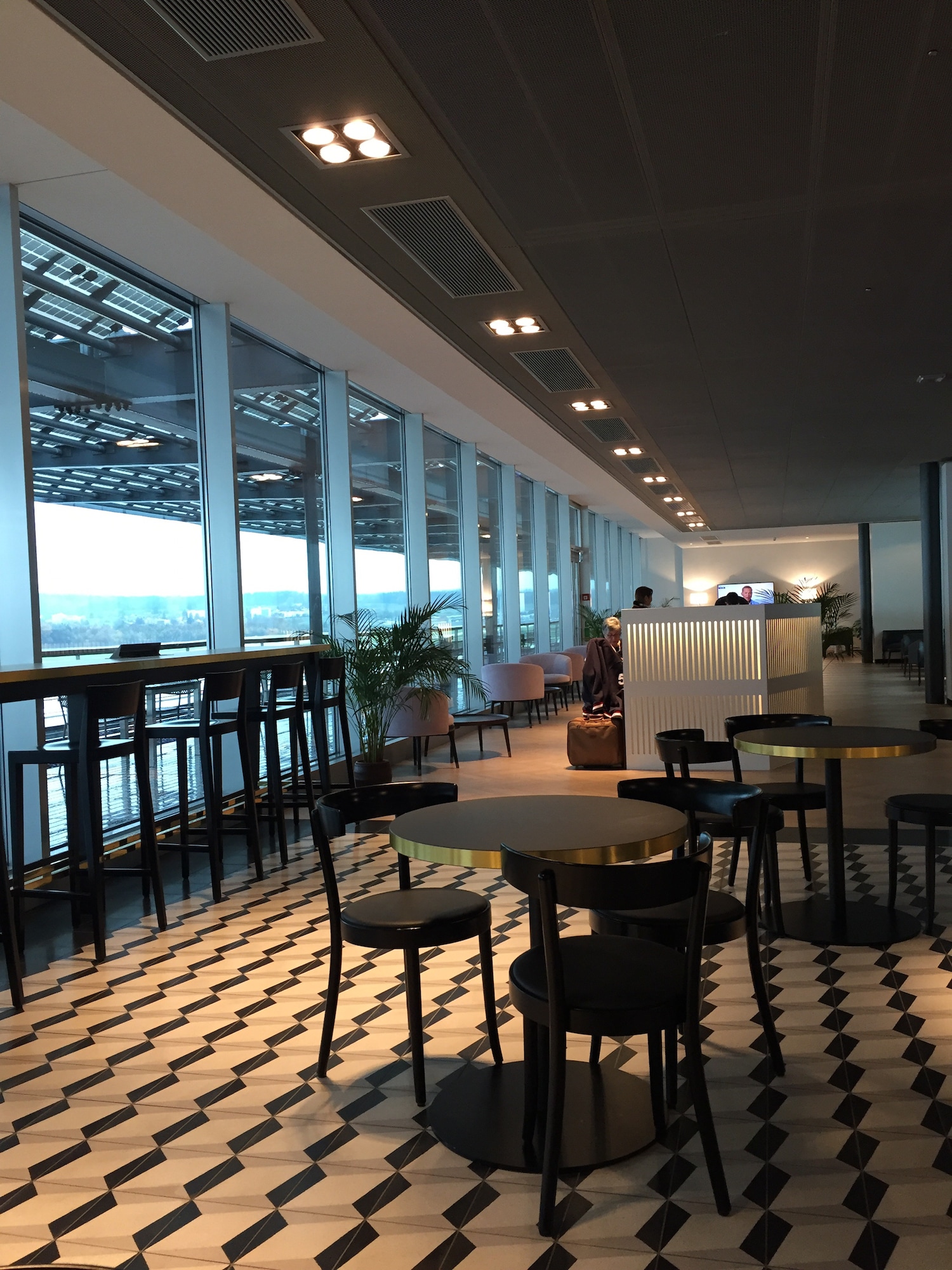 #1 of 5 images of Aspire Lounge (Temporarily Closed)