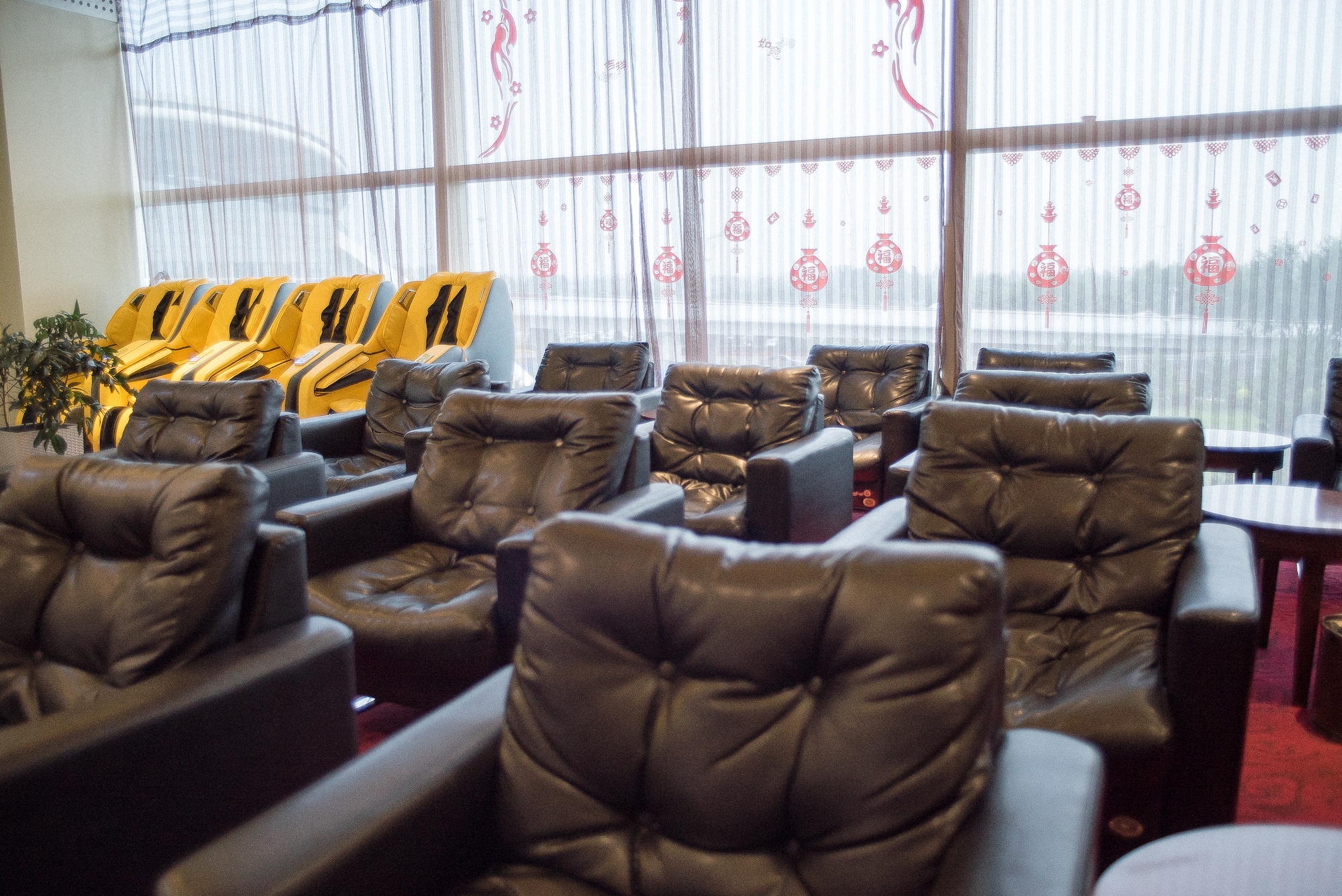 #2 of 5 images of Domestic First Class Lounge 2