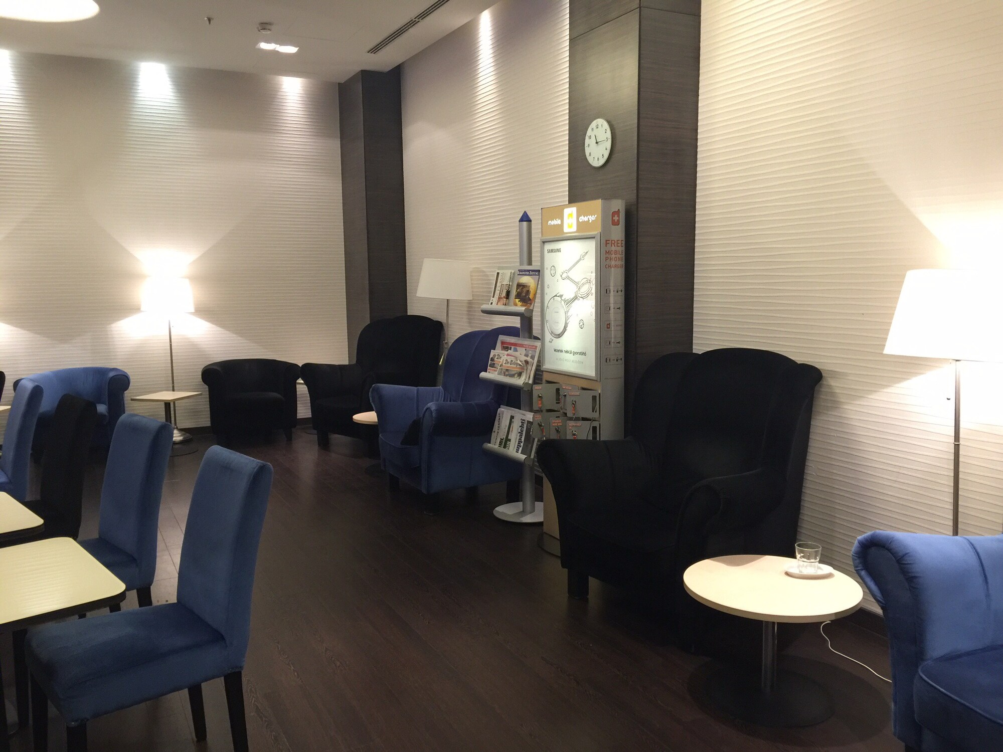 #1 of 5 images of SkyCourt Lounge (Temporarily Closed)