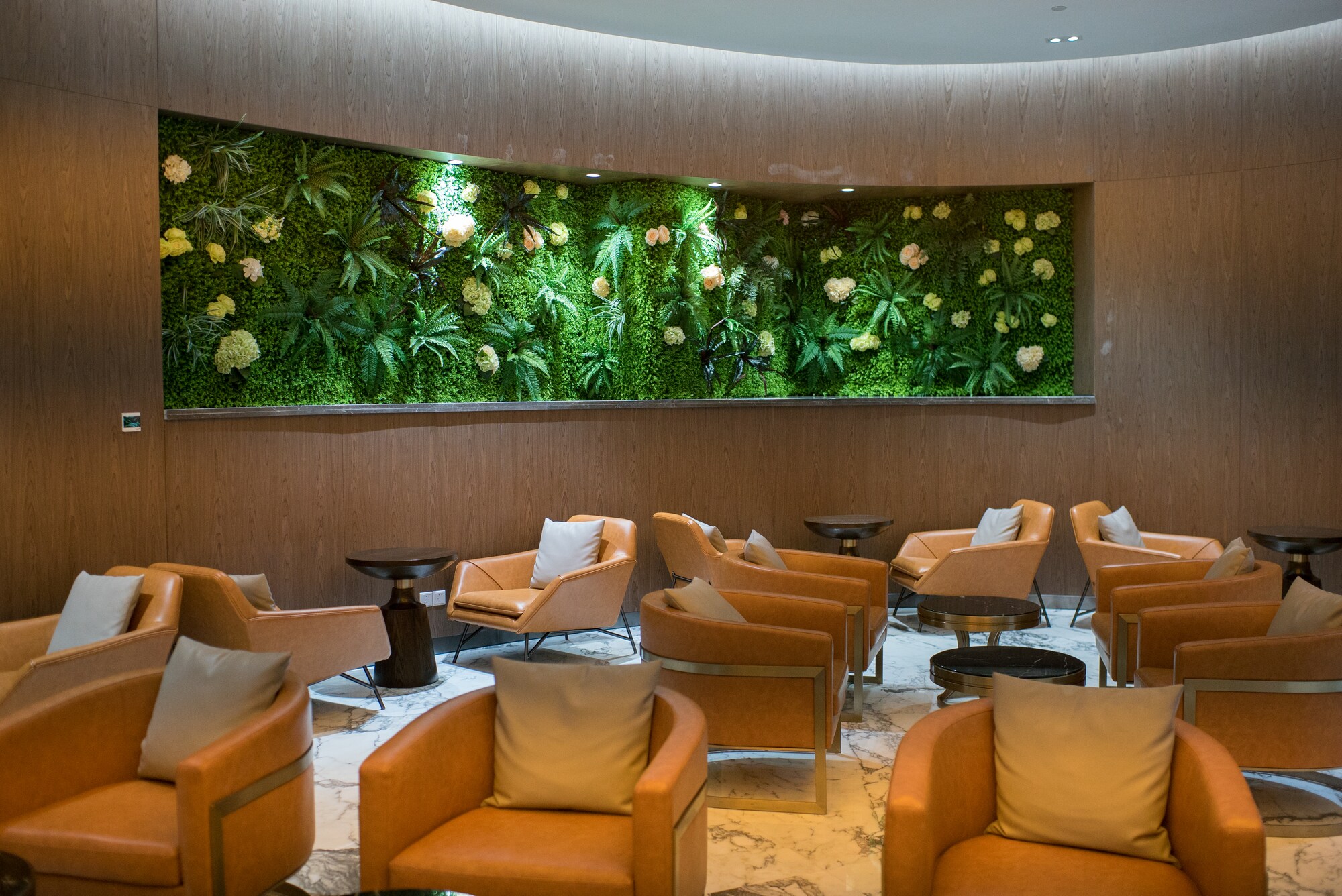 #2 of 5 images of International First and Business Class Lounge