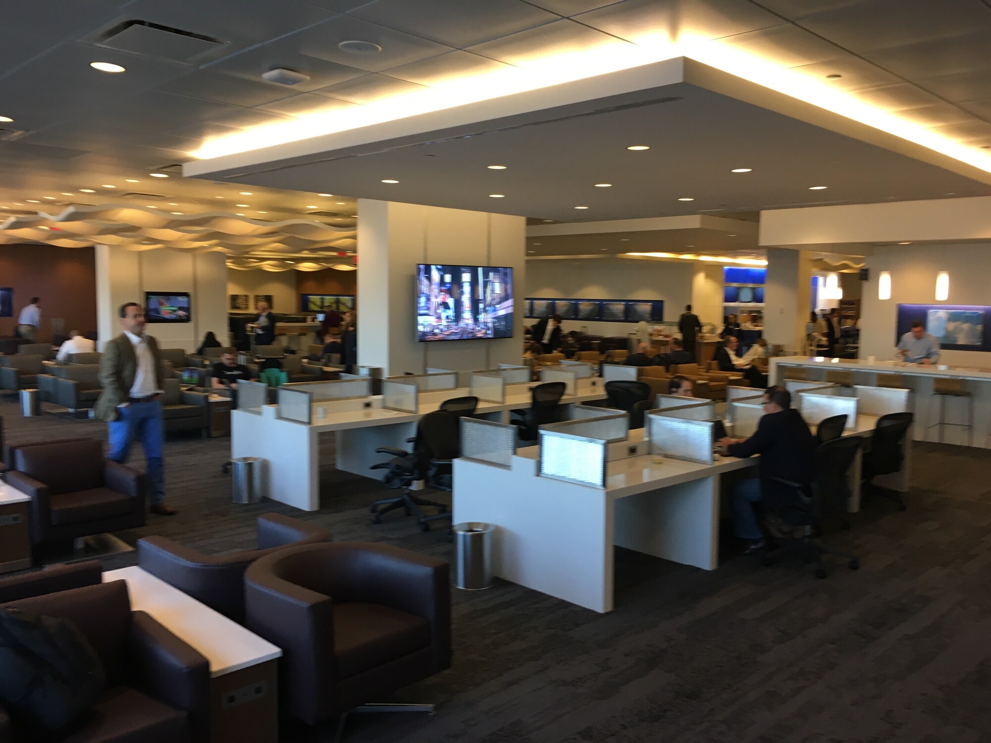 #5 of 5 images of Delta Air Lines Delta Sky Club