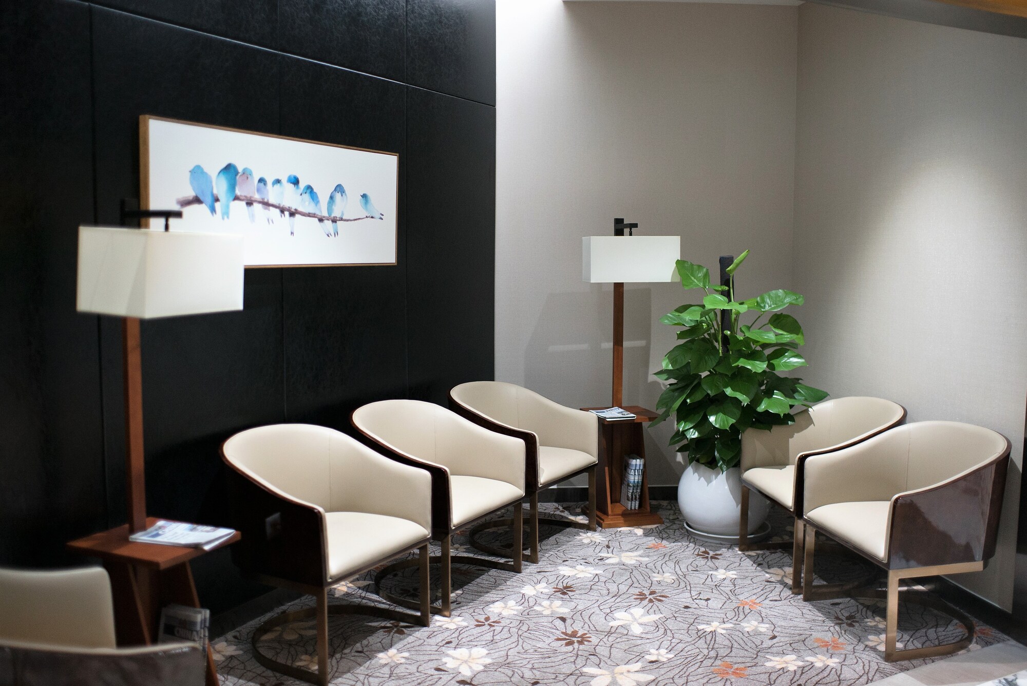 #5 of 5 images of International First and Business Class Lounge